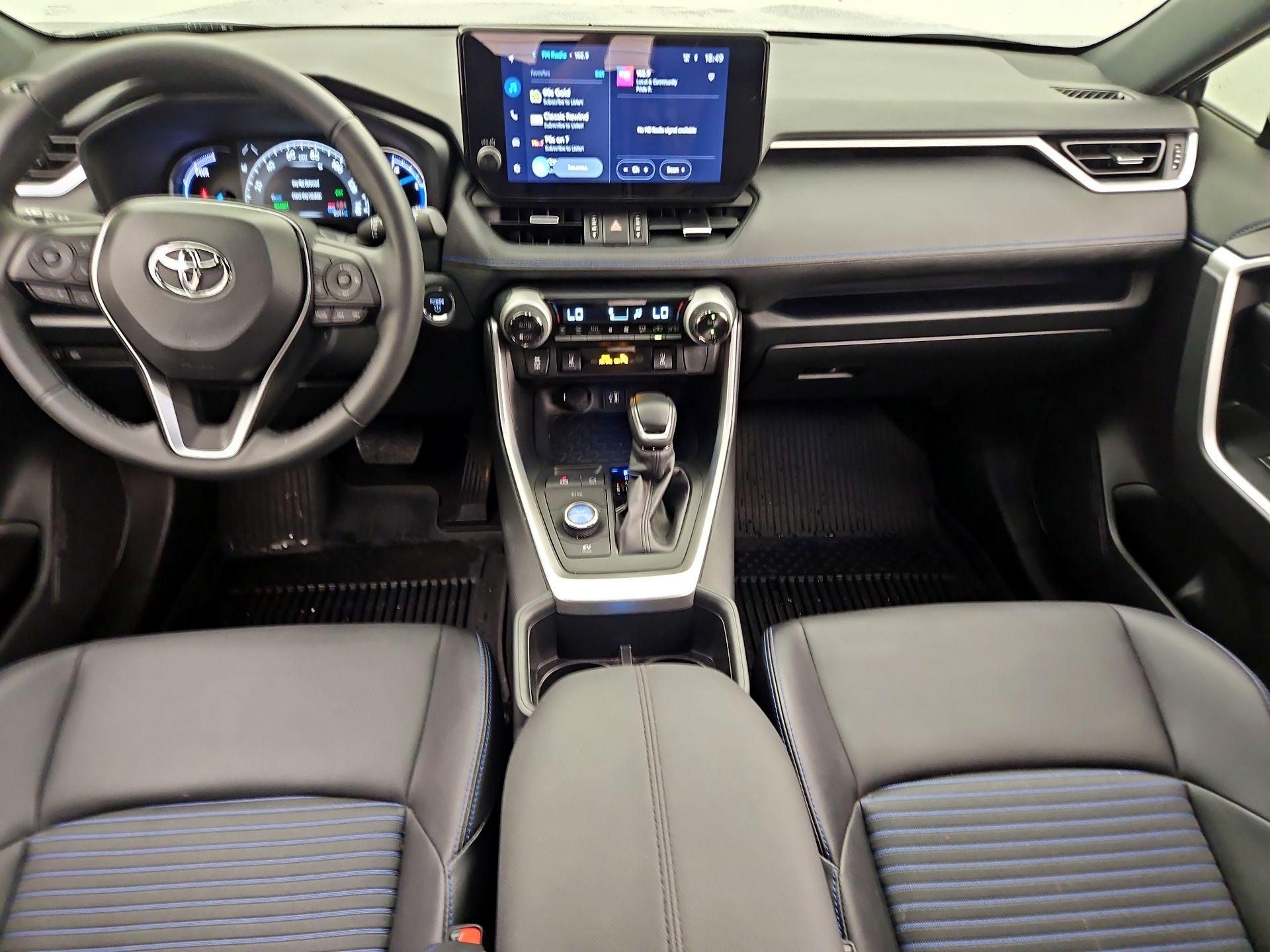Thumbnail: 2025 Toyota RAV4 - 9