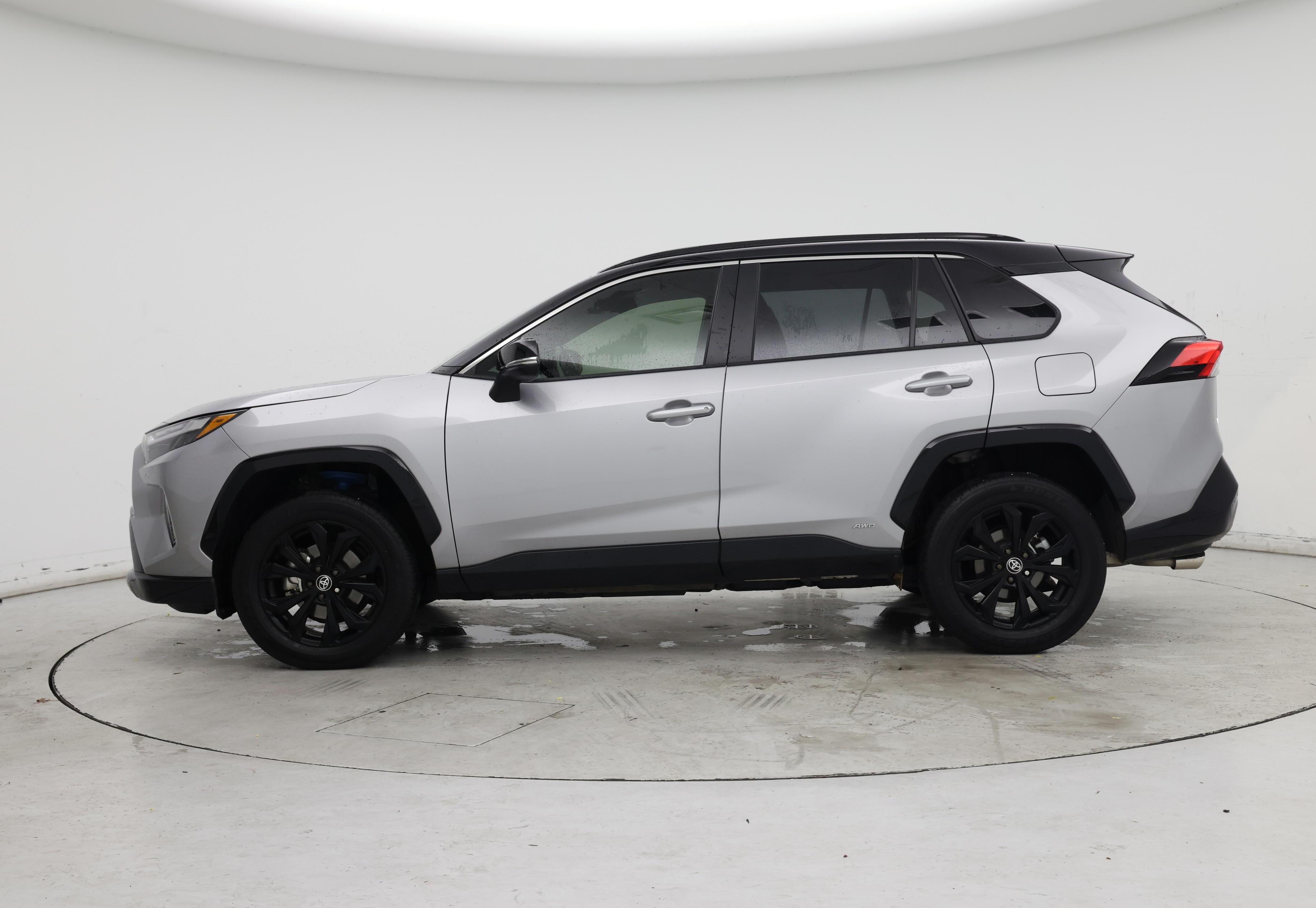 Thumbnail: 2025 Toyota RAV4 - 3