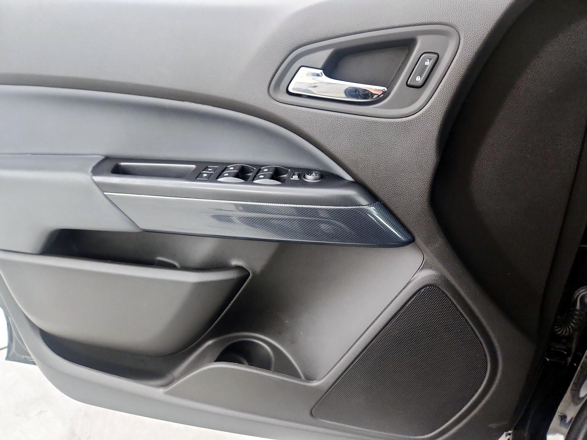 Thumbnail: 2016 Chevrolet Colorado - 12