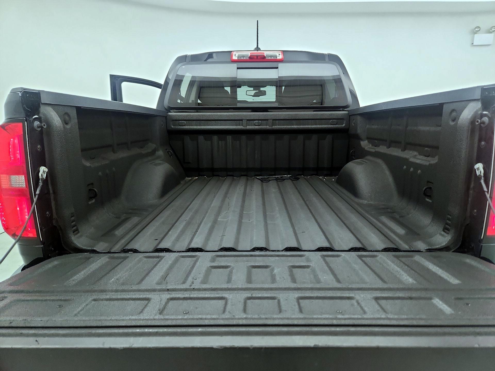Thumbnail: 2016 Chevrolet Colorado - 20