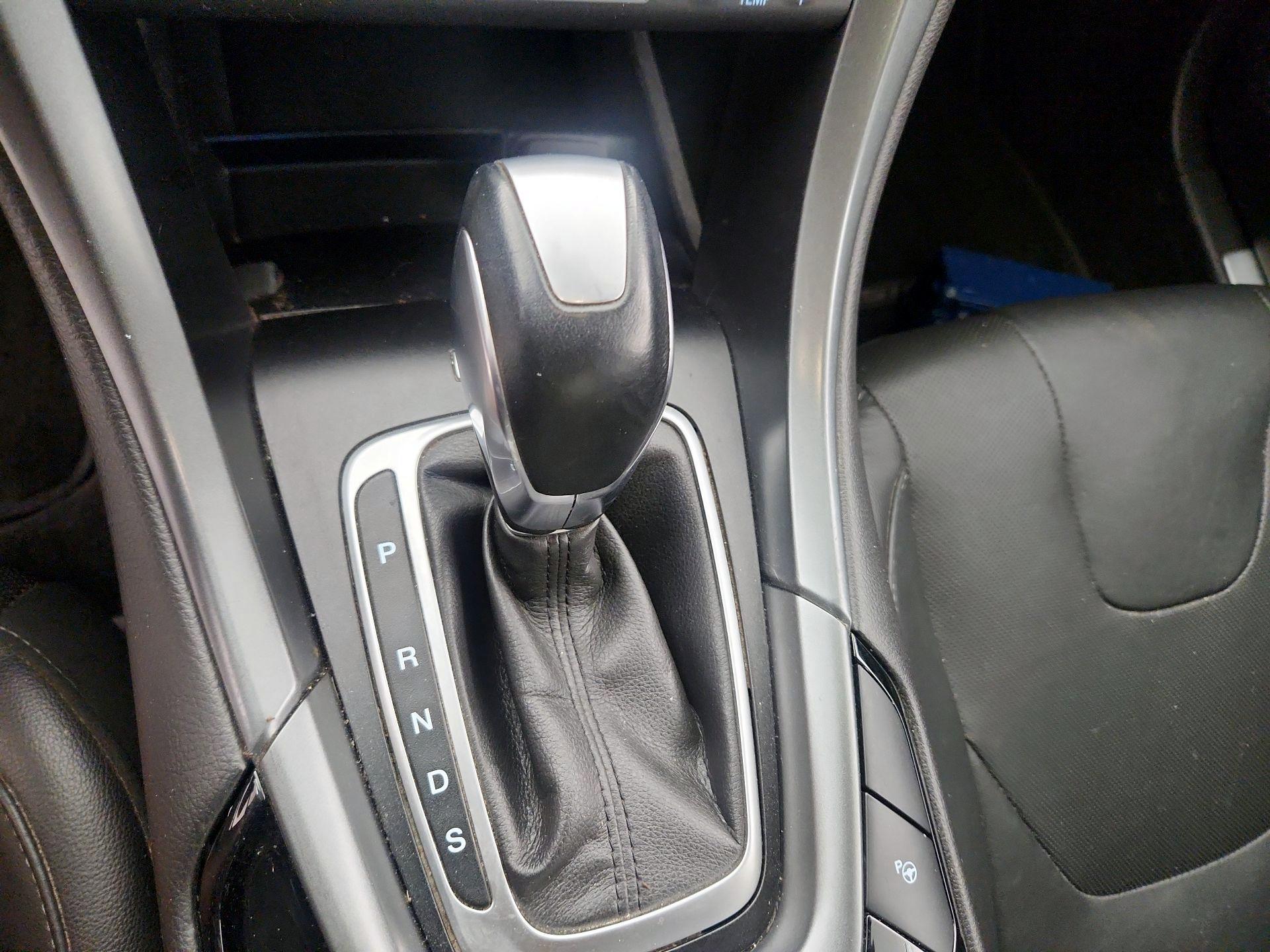 Thumbnail: 2014 Ford Fusion - 16