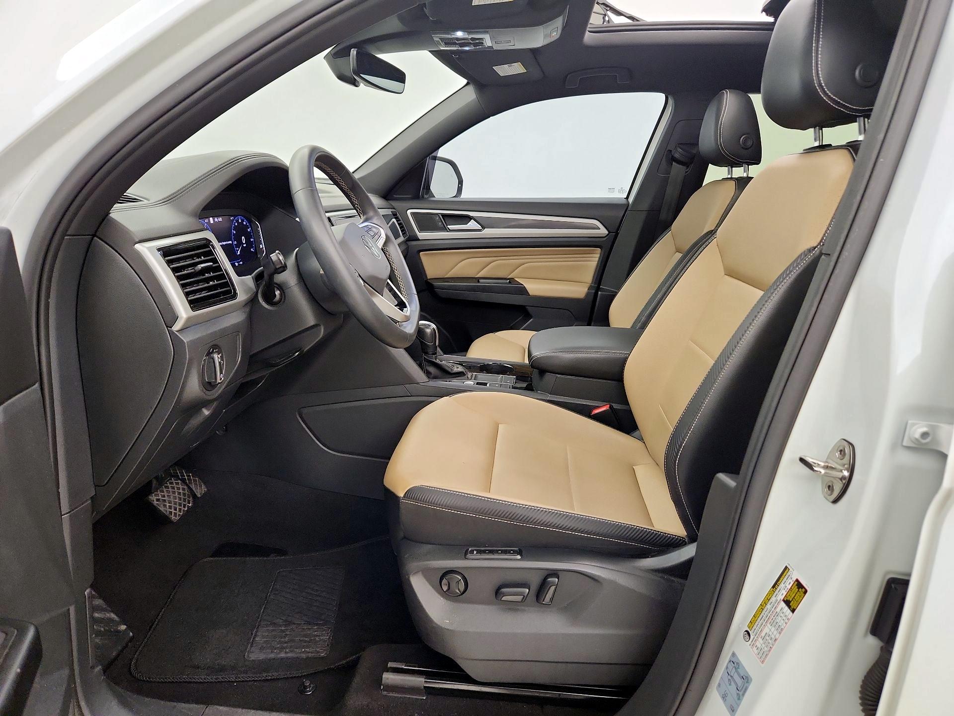 Thumbnail: 2021 Volkswagen Atlas - 11