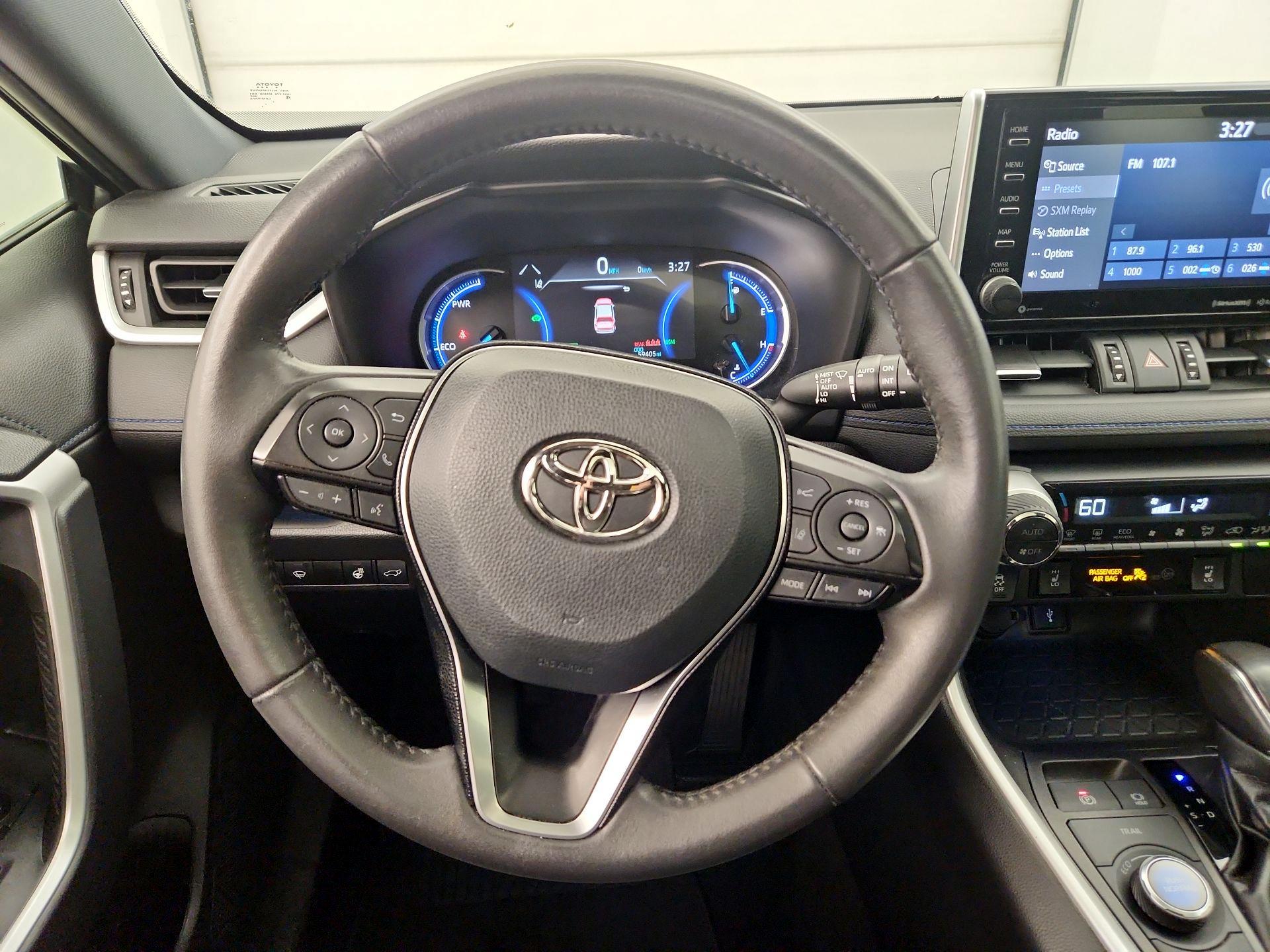 Thumbnail: 2021 Toyota RAV4 - 10