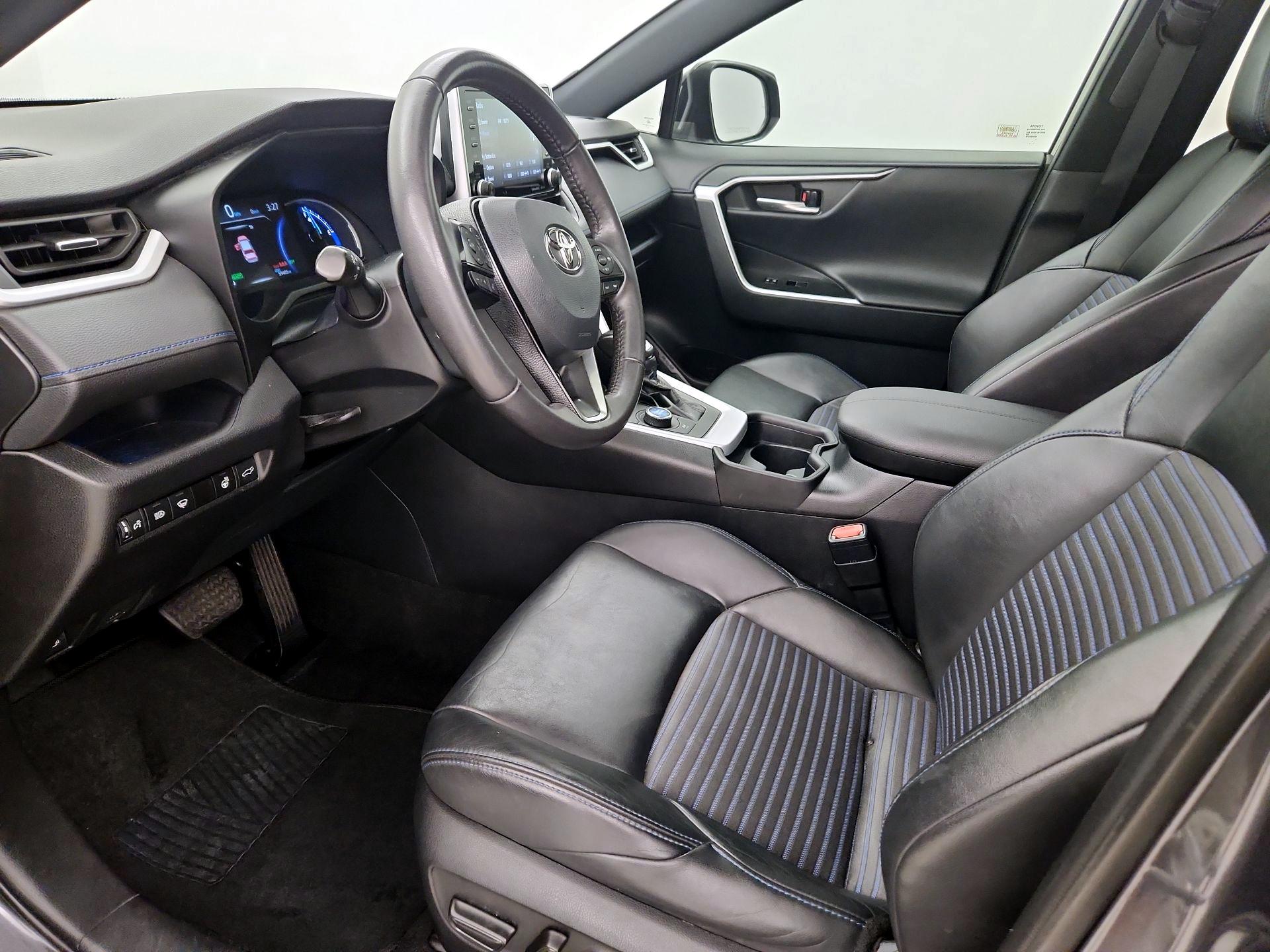 Thumbnail: 2021 Toyota RAV4 - 11