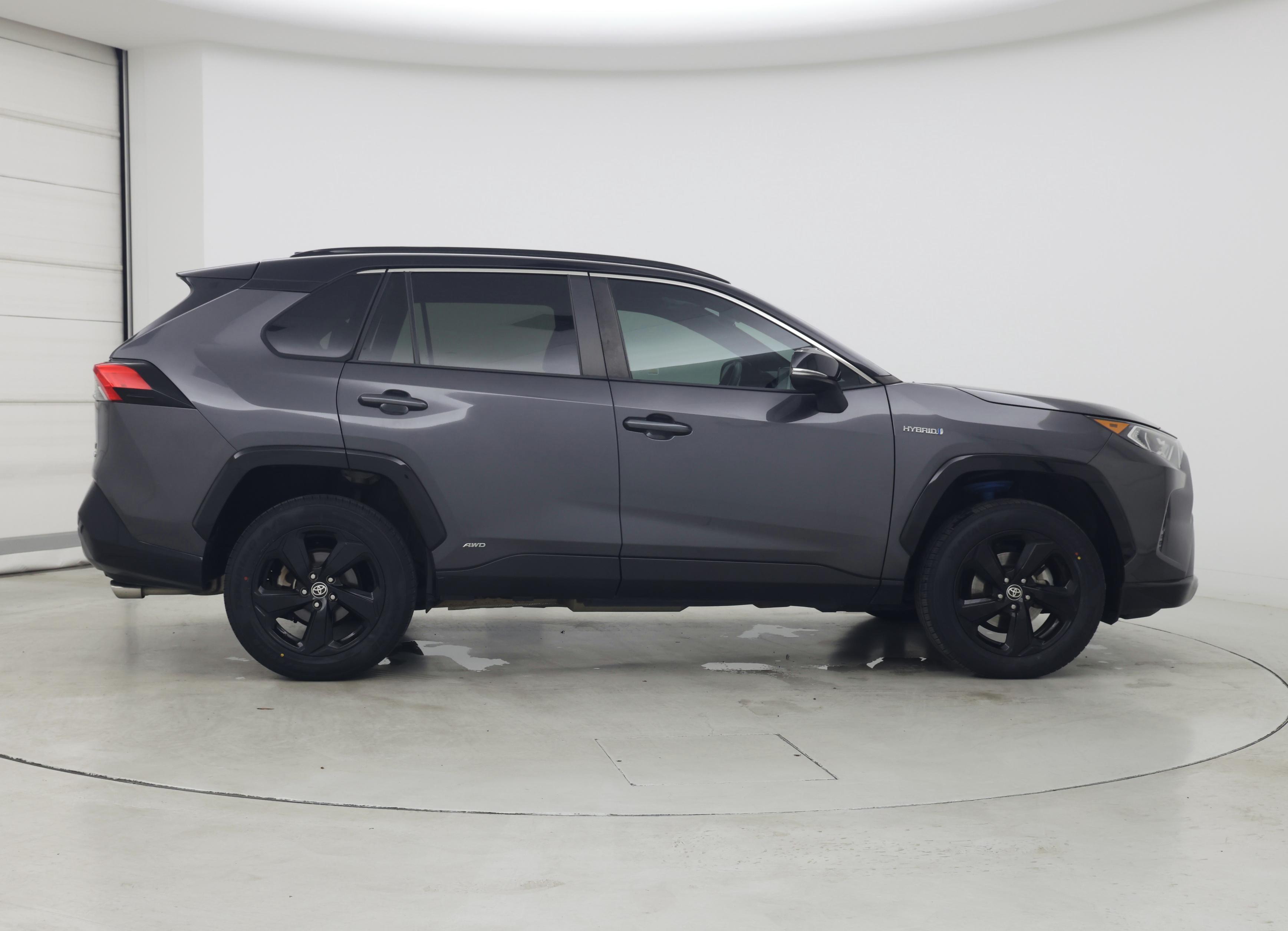 Thumbnail: 2021 Toyota RAV4 - 7