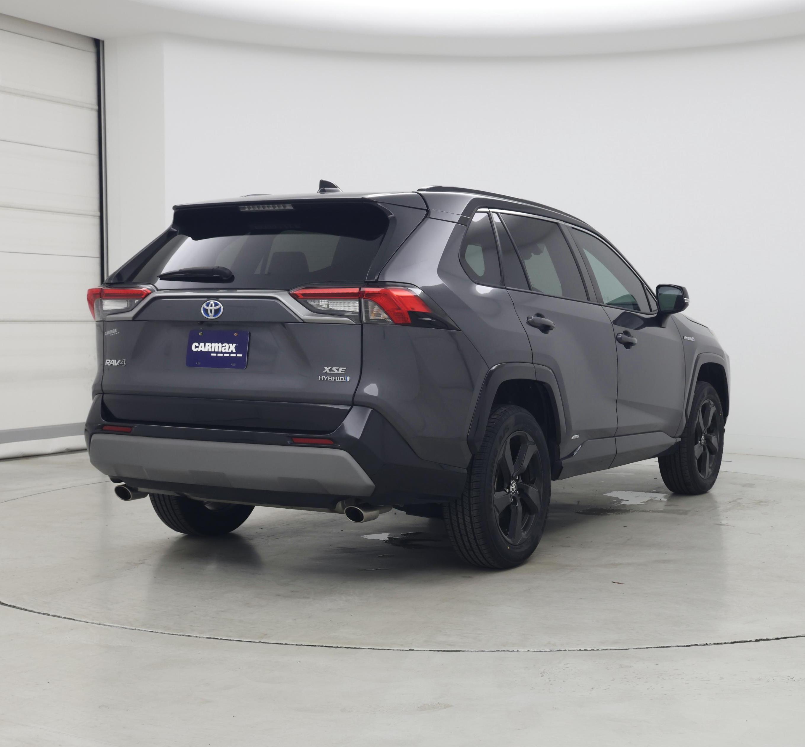 Thumbnail: 2021 Toyota RAV4 - 8