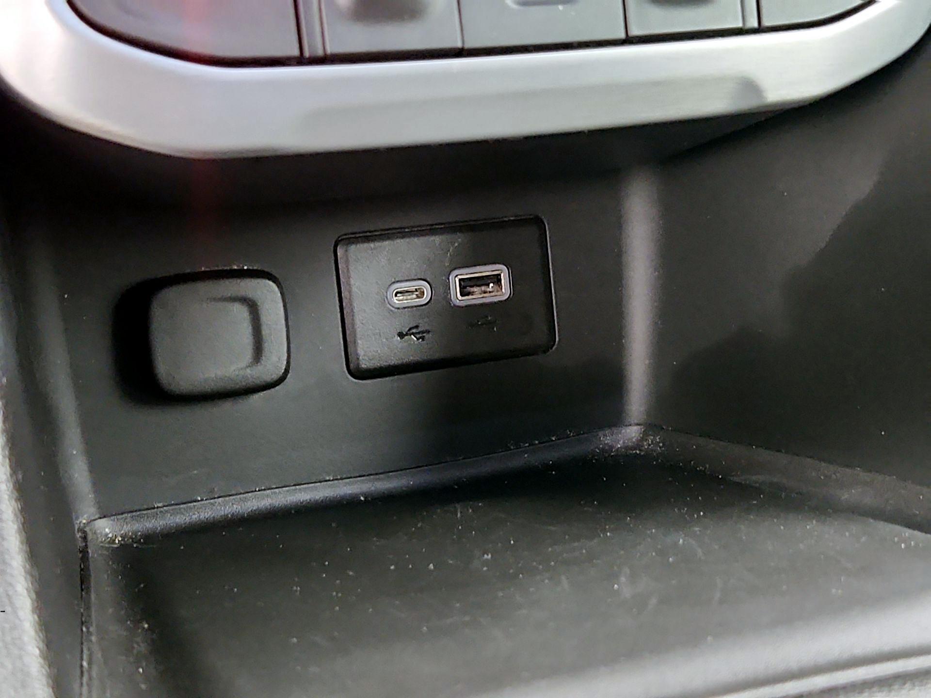 Thumbnail: 2021 GMC Acadia - 18