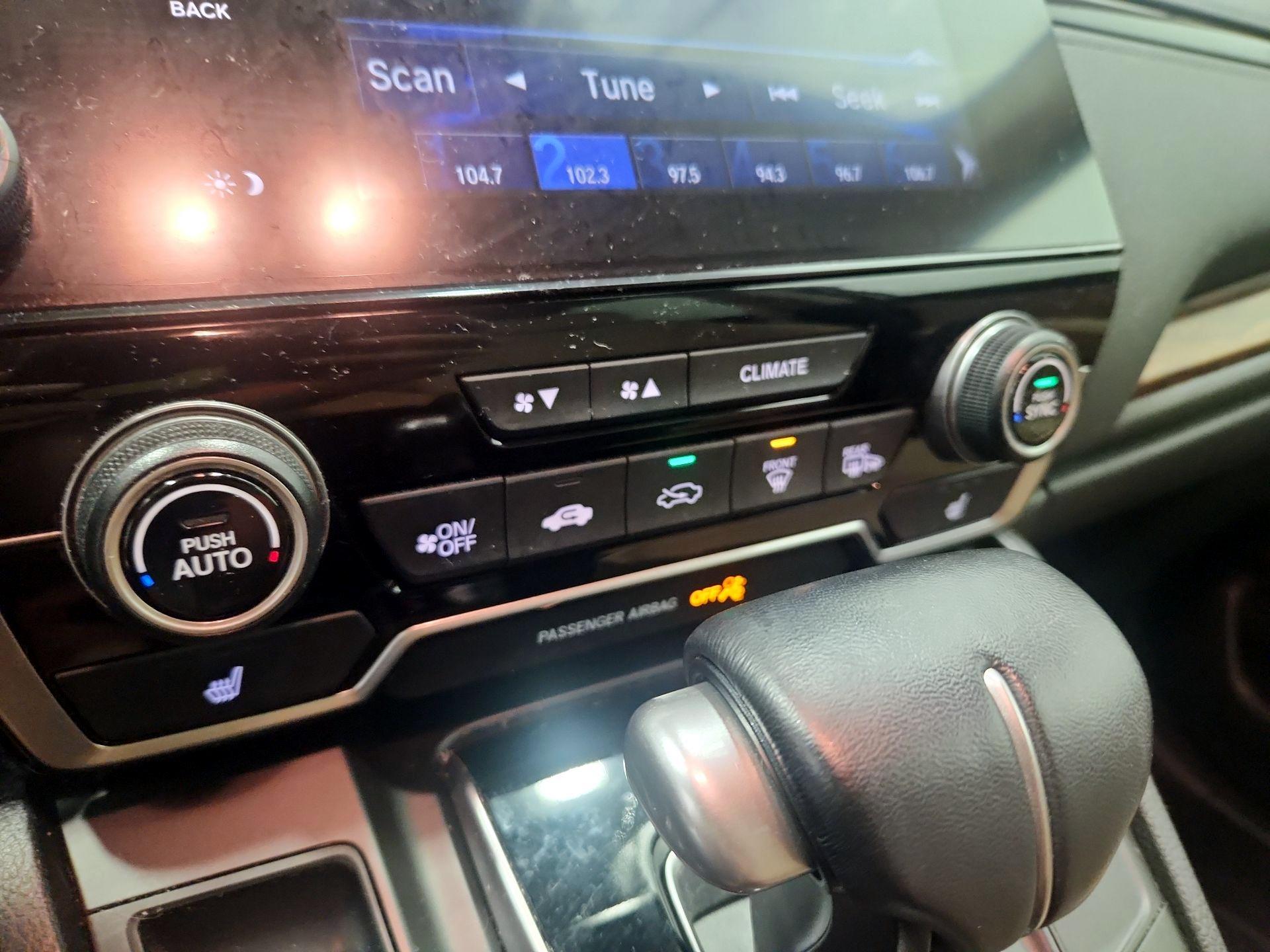 Thumbnail: 2019 Honda CR-V - 16