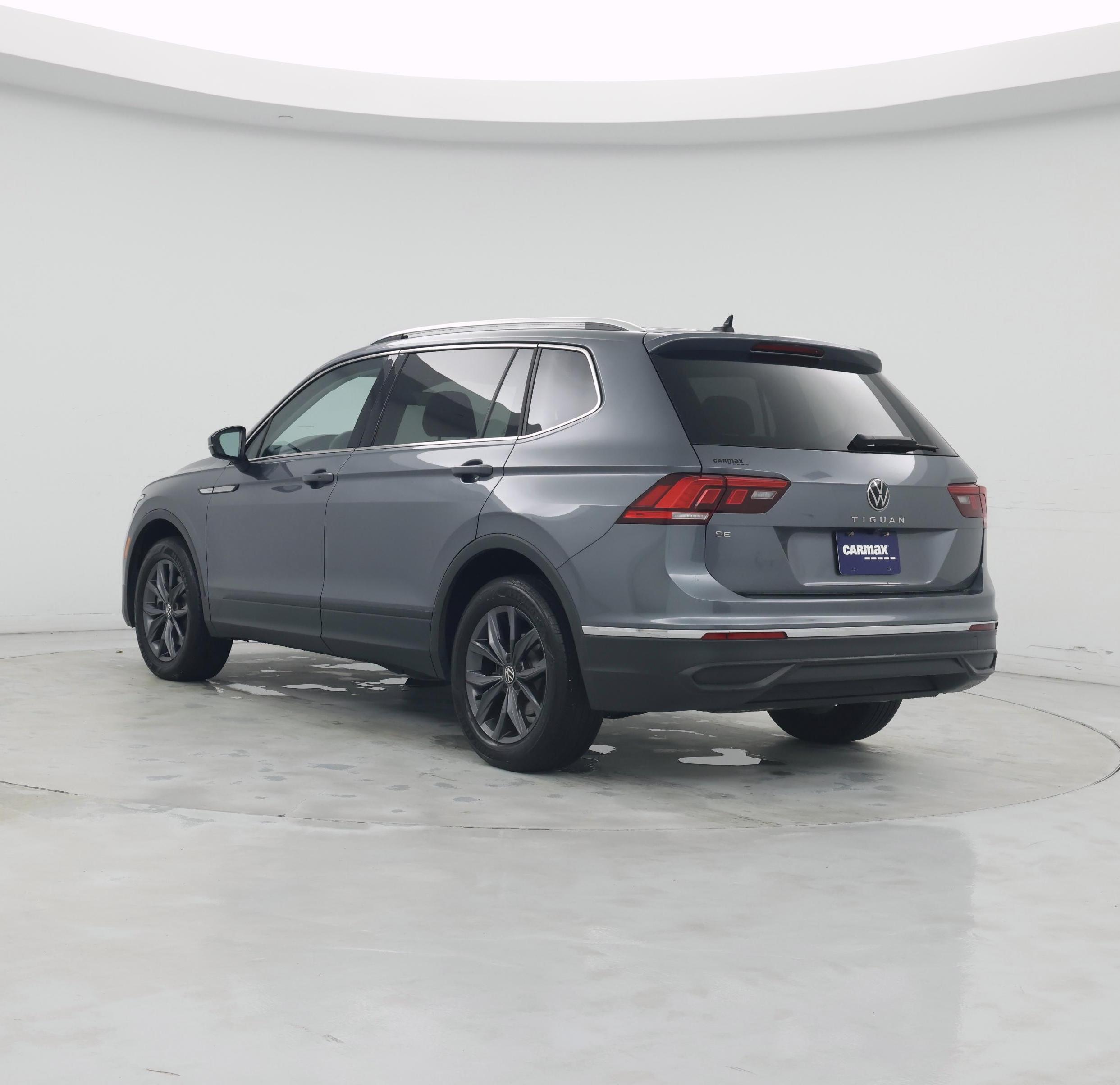 Thumbnail: 2022 Volkswagen Tiguan - 2