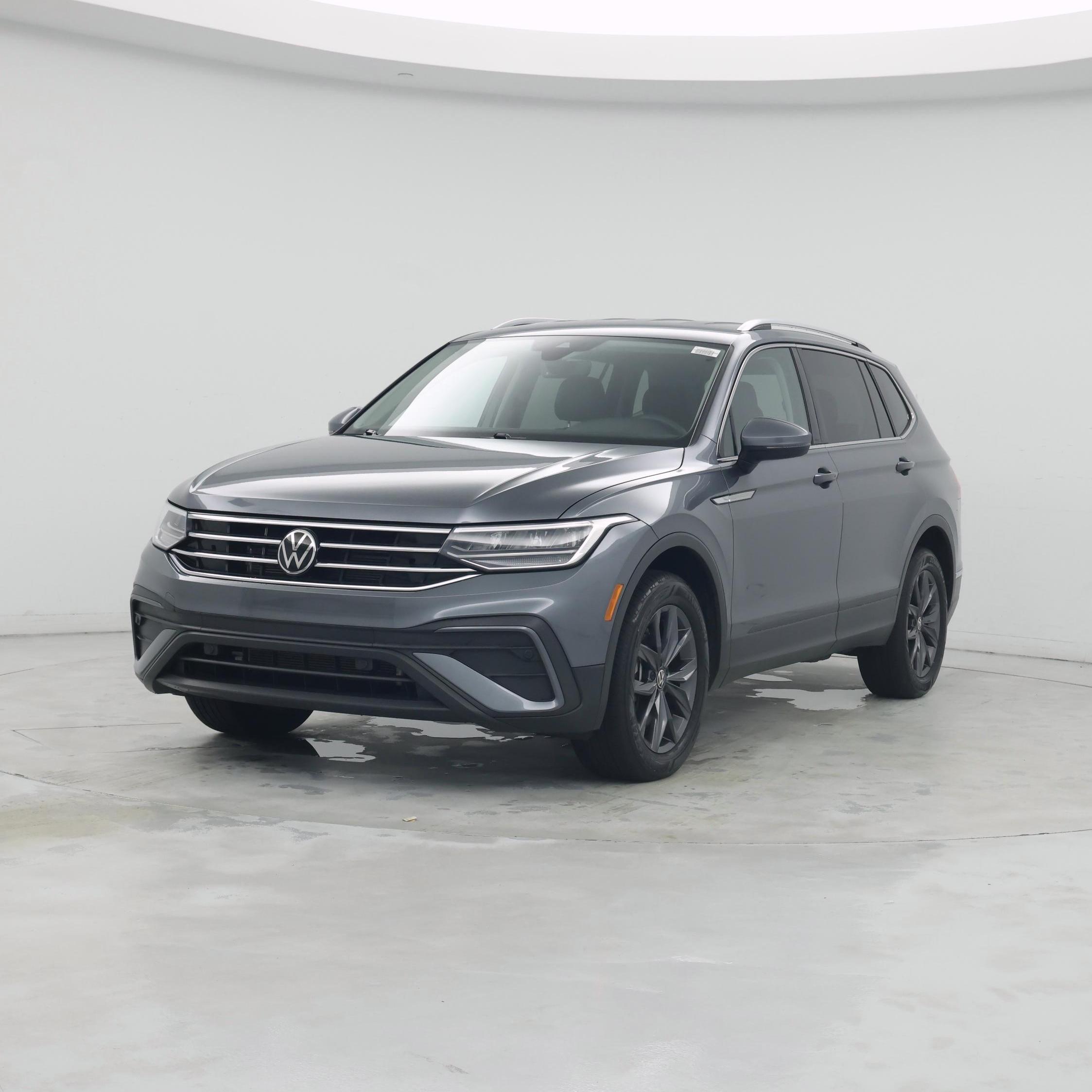 Thumbnail: 2022 Volkswagen Tiguan - 4