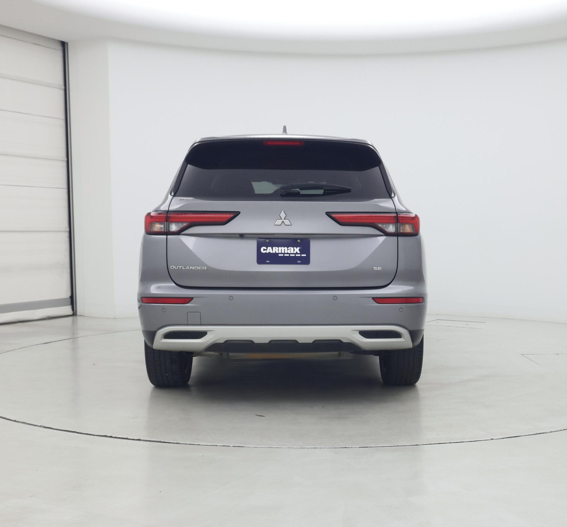 Thumbnail: 2023 Mitsubishi Outlander - 6