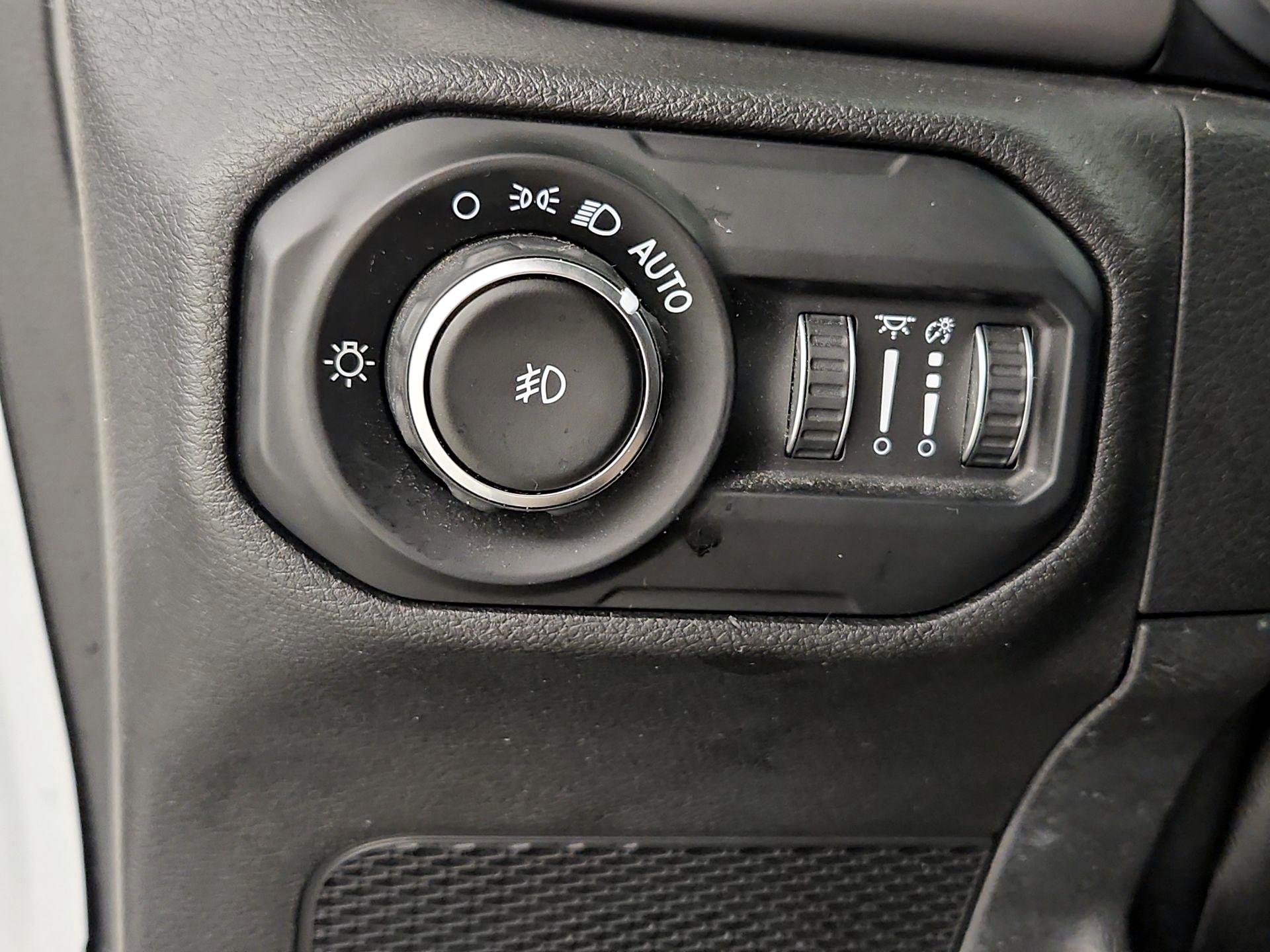 Thumbnail: 2021 Jeep Wrangler - 13