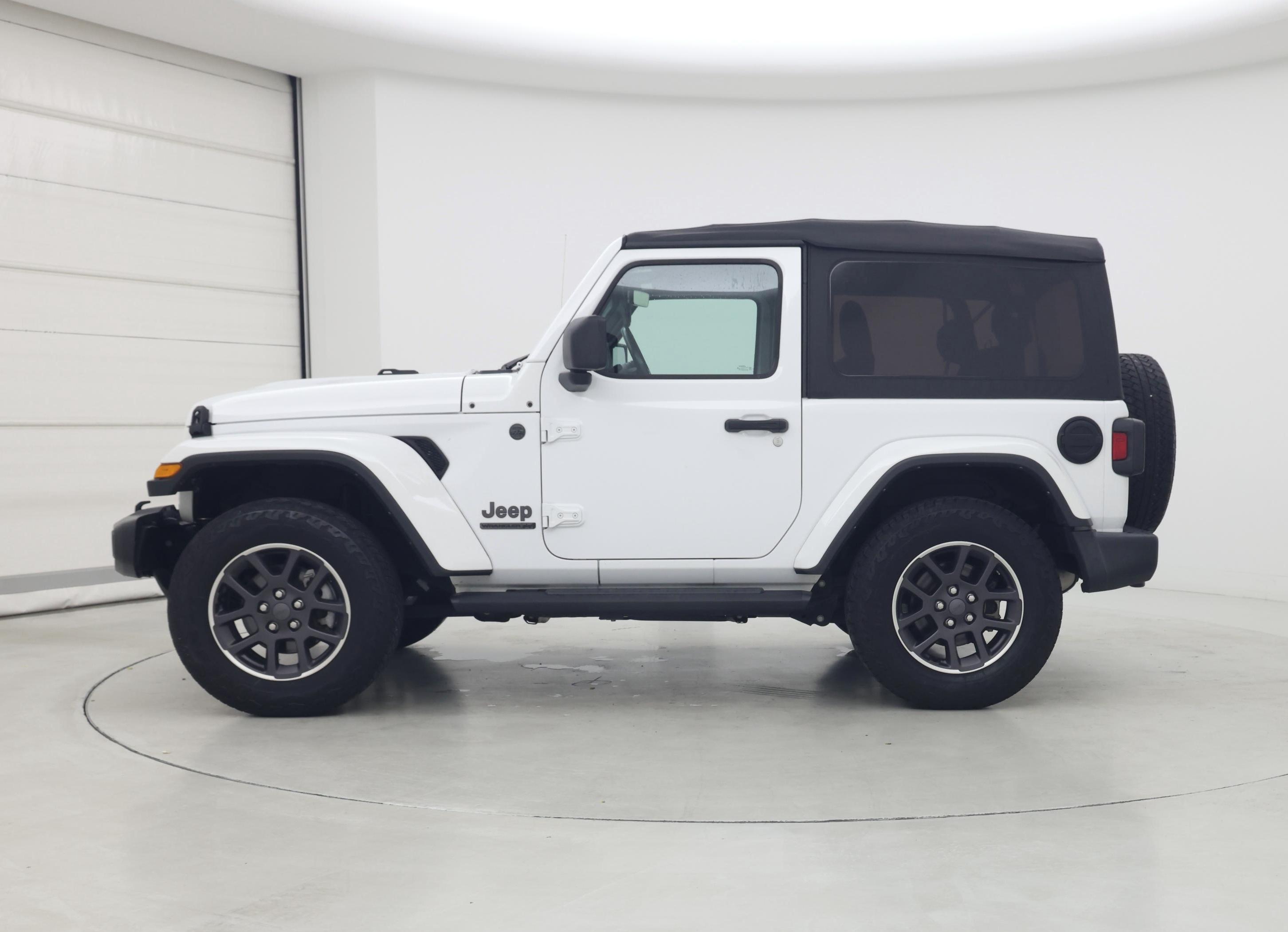 Thumbnail: 2021 Jeep Wrangler - 3