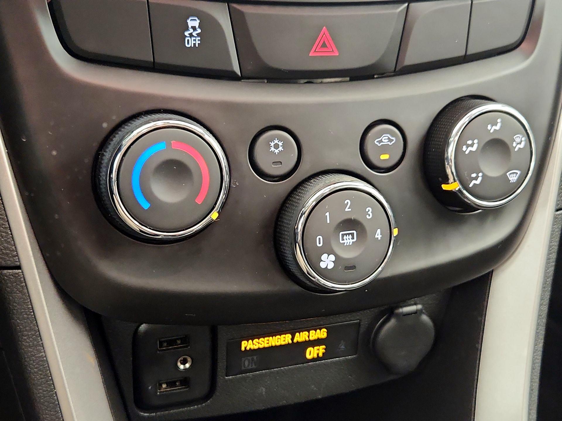 Thumbnail: 2021 Chevrolet Trax - 16