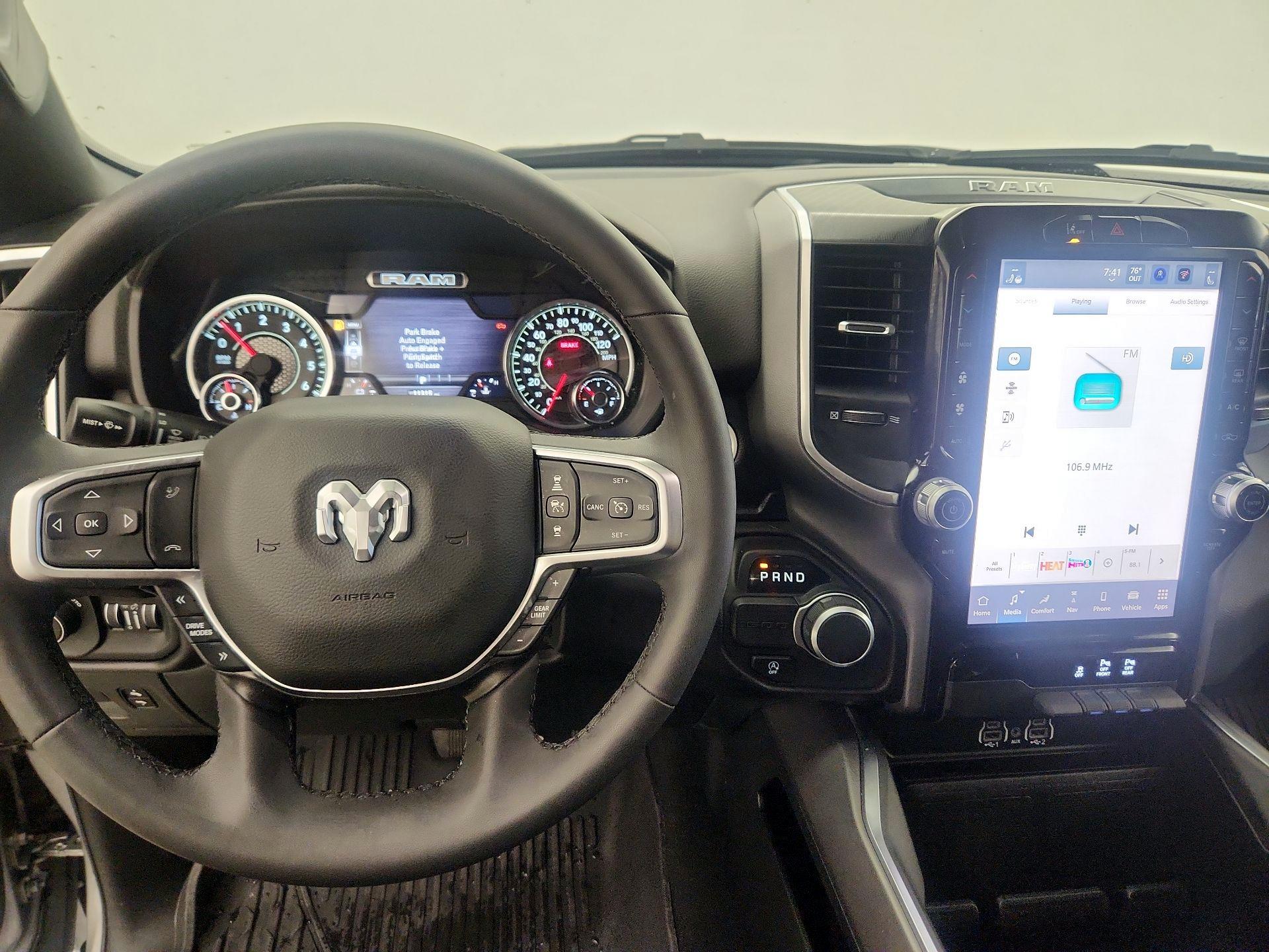 Thumbnail: 2025 RAM 1500 - 9
