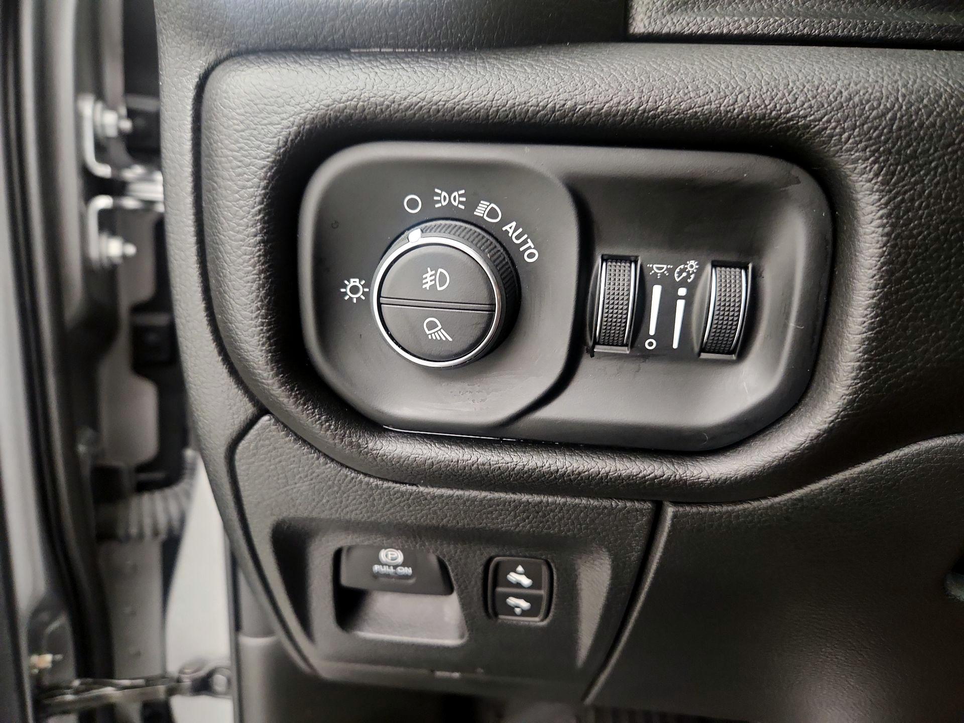 Thumbnail: 2025 RAM 1500 - 13