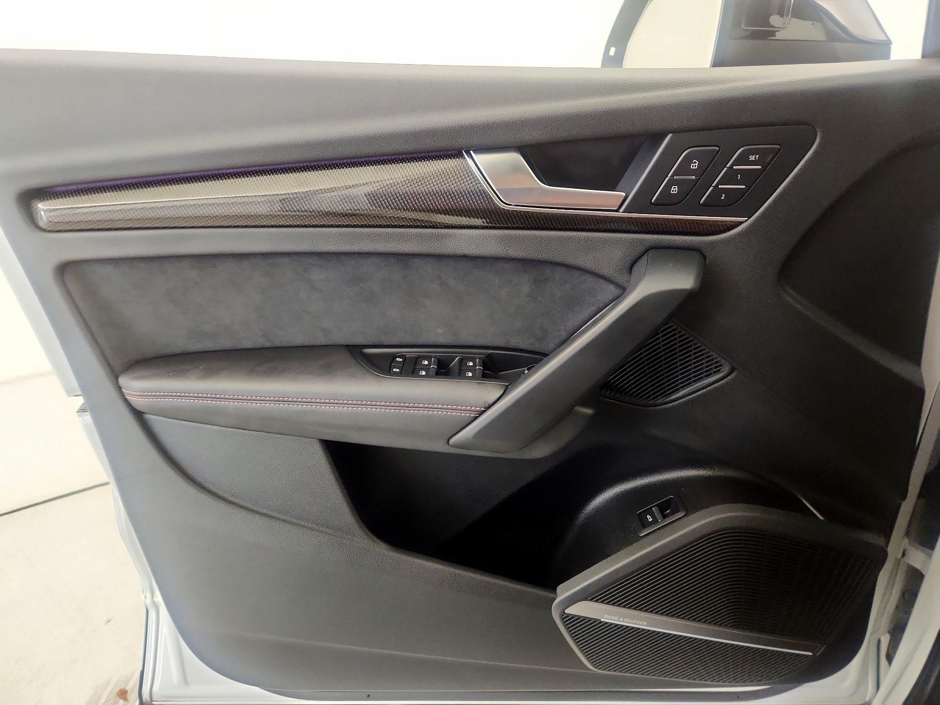 Thumbnail: 2023 Audi SQ5 - 12
