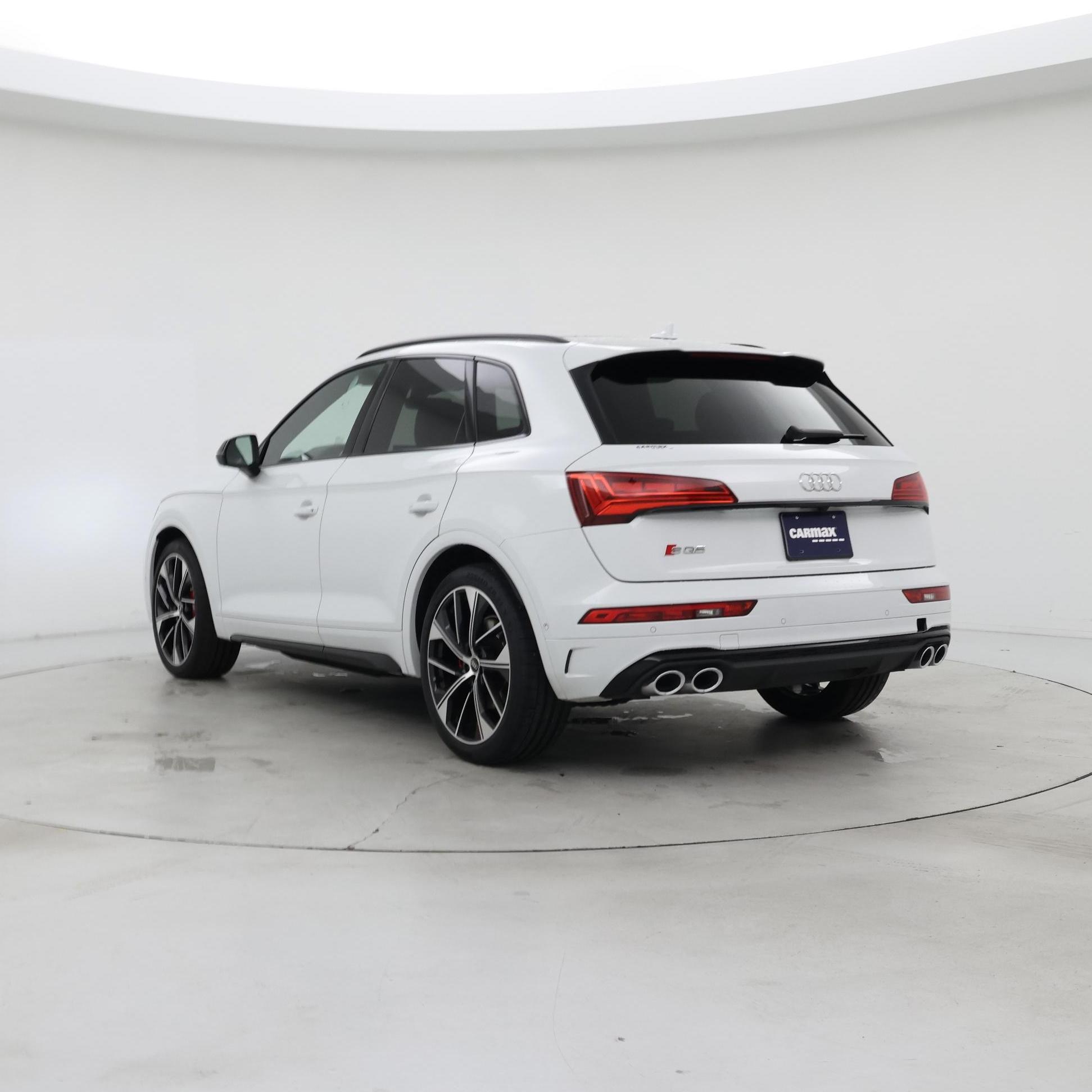 Thumbnail: 2023 Audi SQ5 - 2