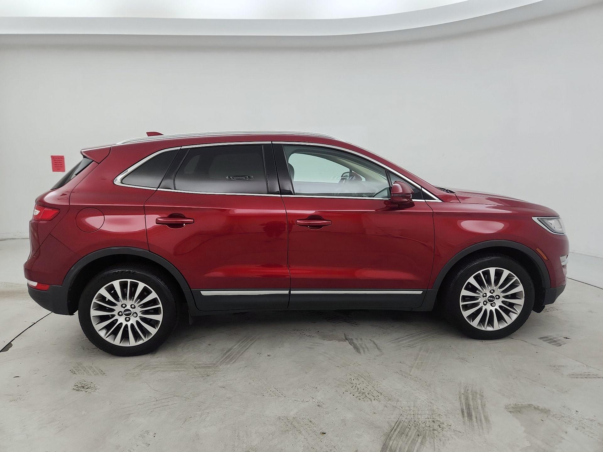 Thumbnail: 2017 Lincoln MKC - 4