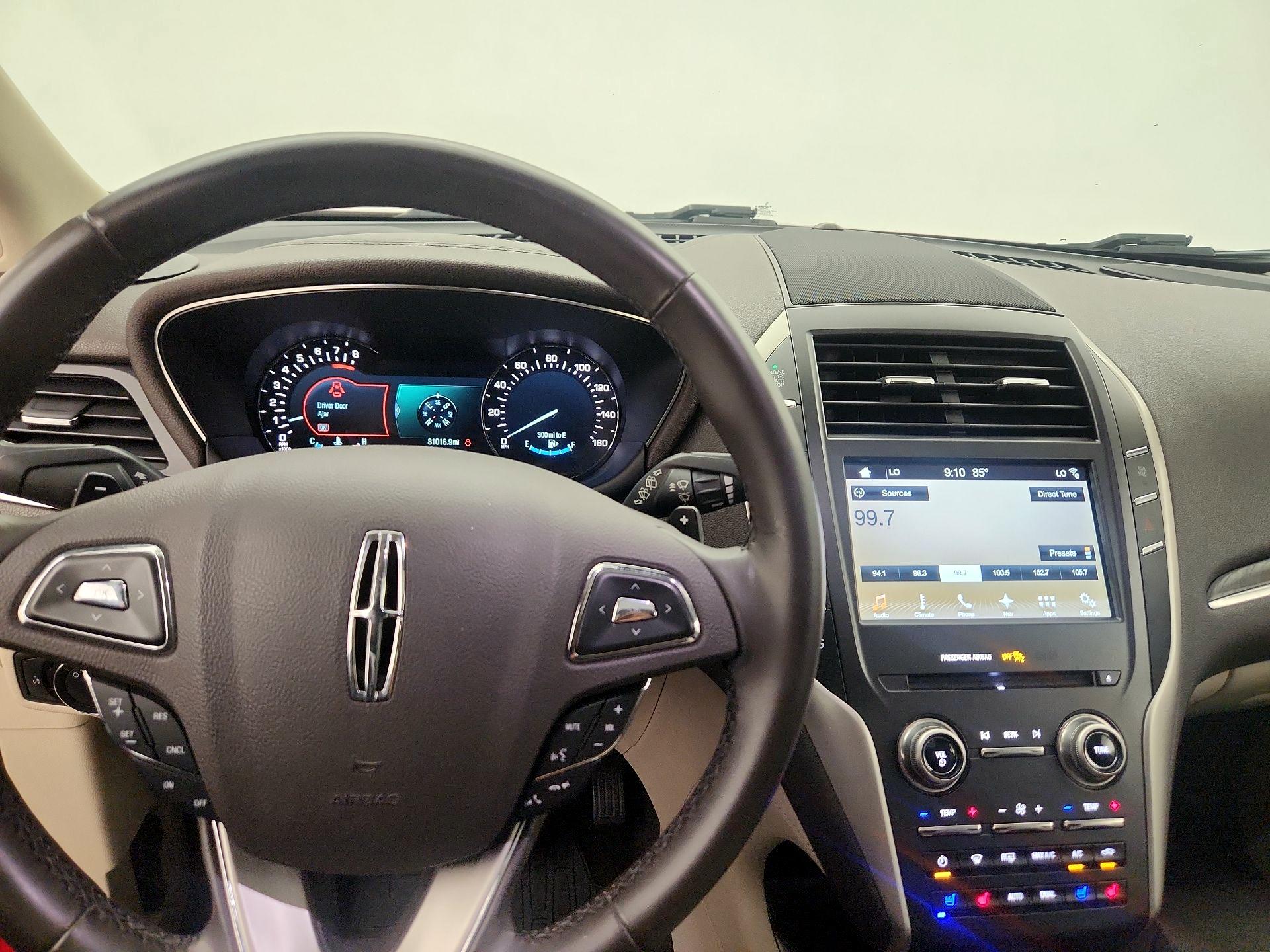 Thumbnail: 2017 Lincoln MKC - 8