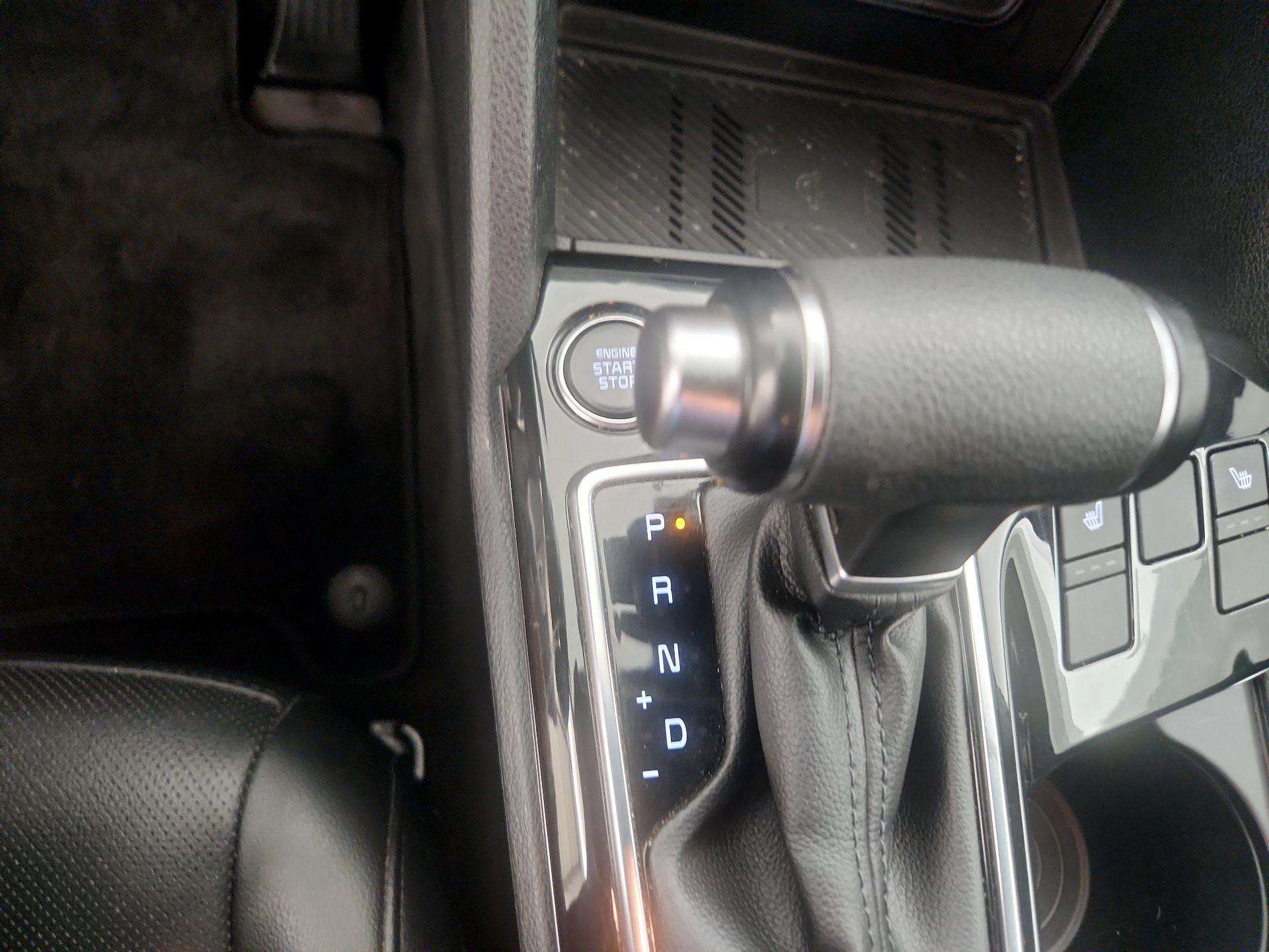 Thumbnail: 2023 Kia Sportage - 17