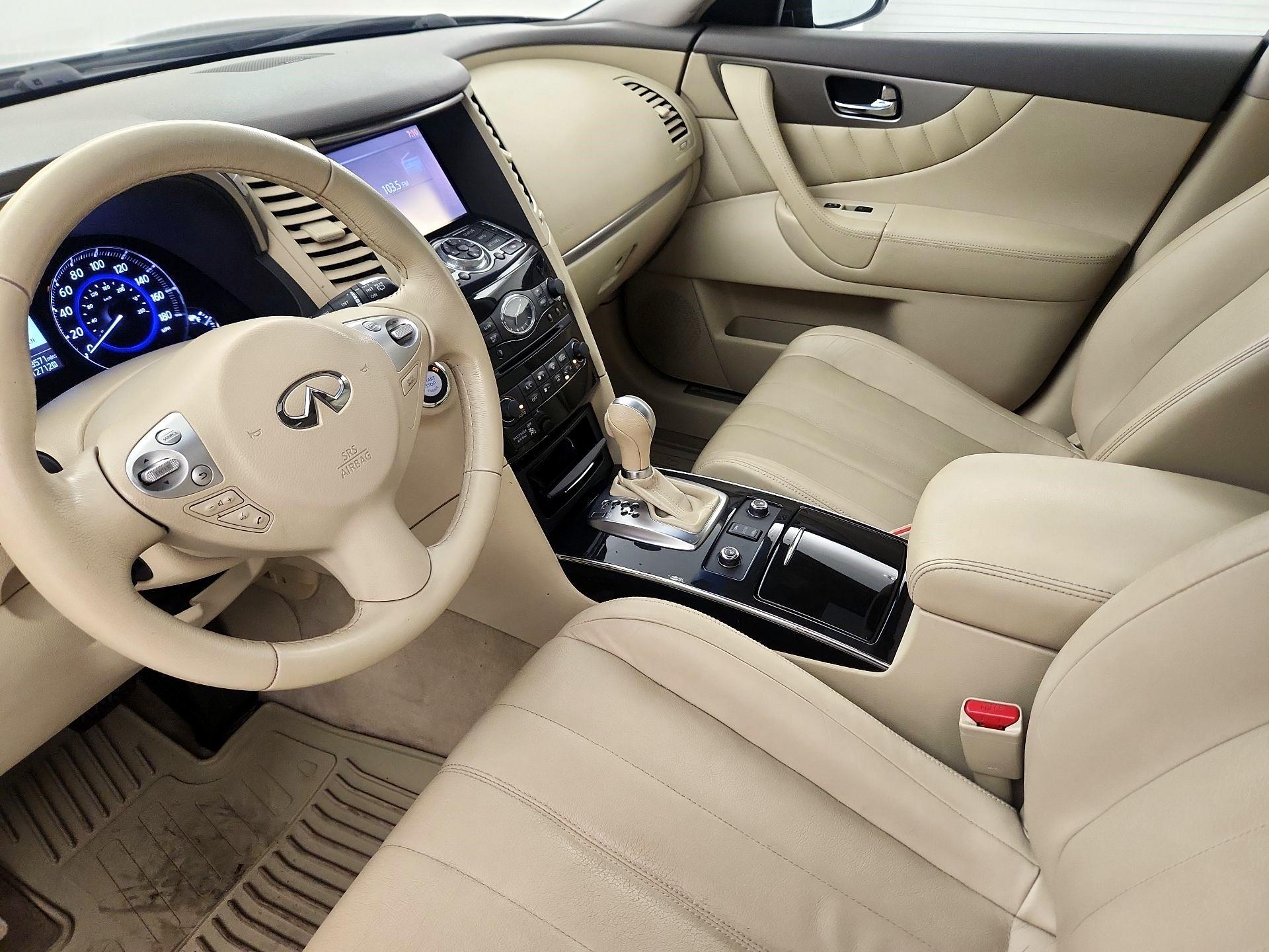 Thumbnail: 2015 INFINITI QX70 - 11