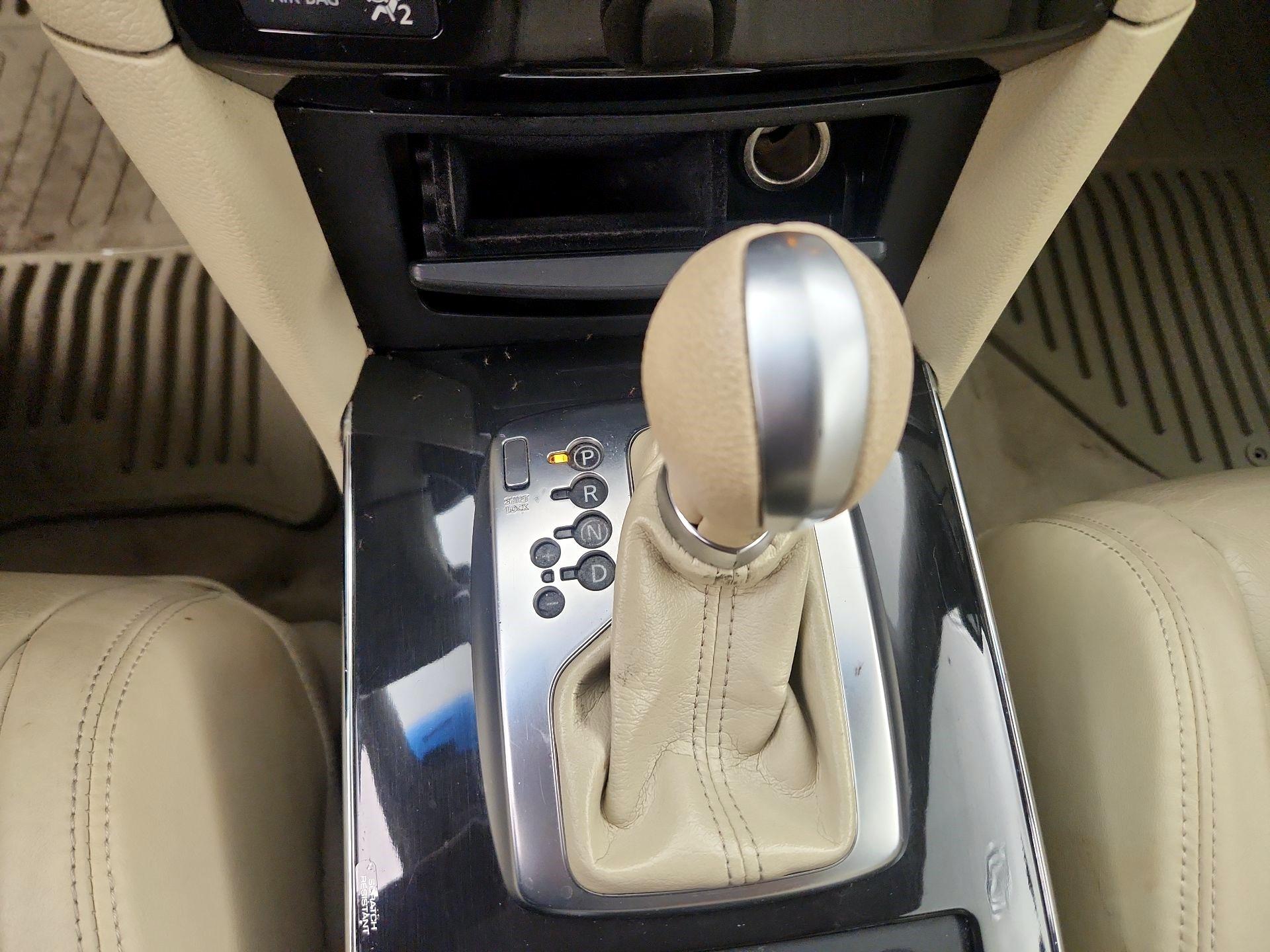 Thumbnail: 2015 INFINITI QX70 - 17