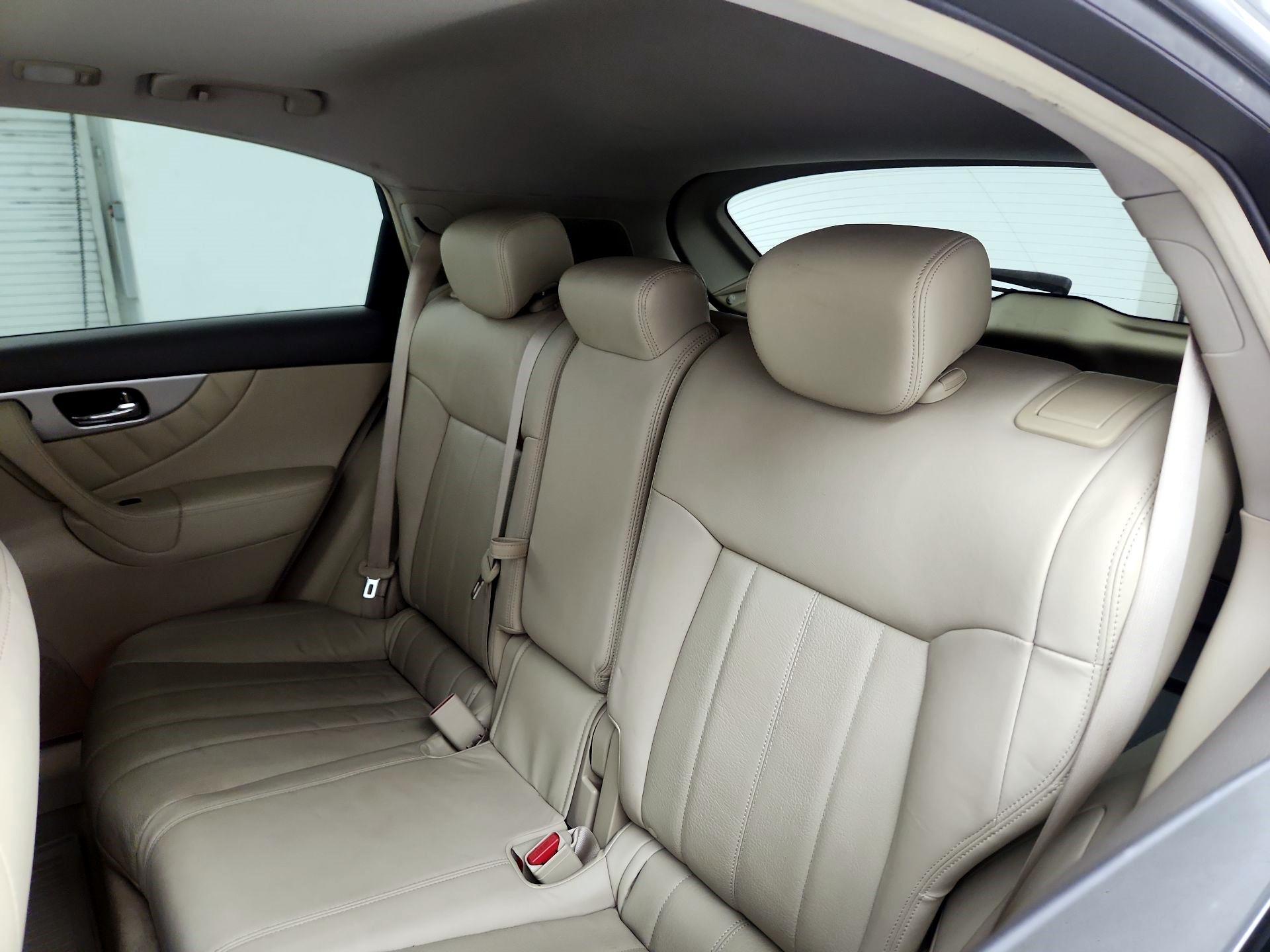 Thumbnail: 2015 INFINITI QX70 - 19