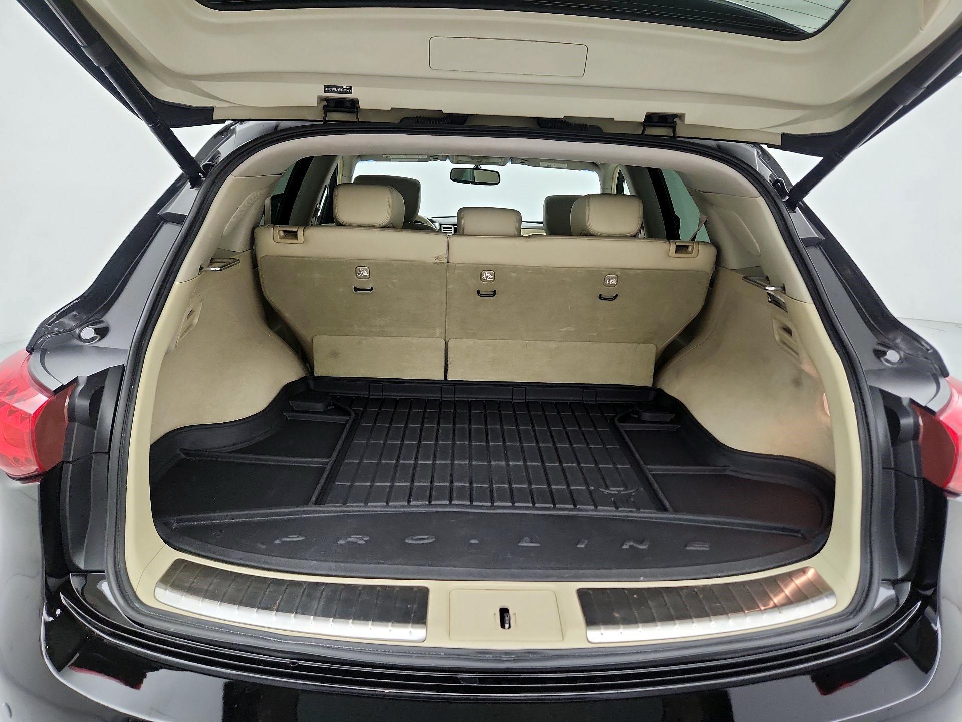 Thumbnail: 2015 INFINITI QX70 - 20