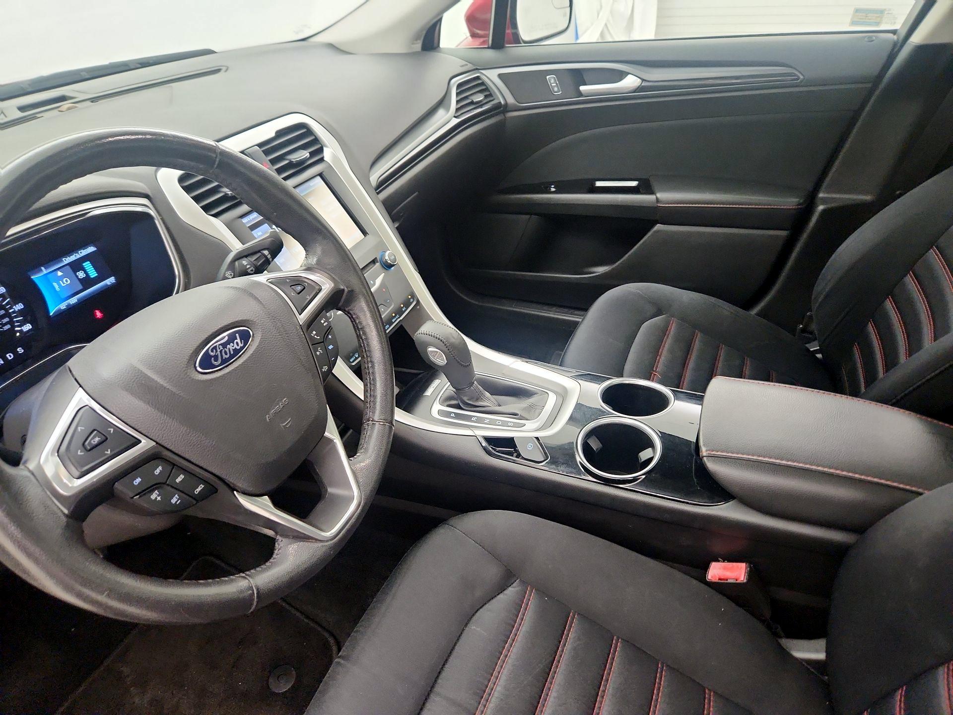 Thumbnail: 2014 Ford Fusion - 11