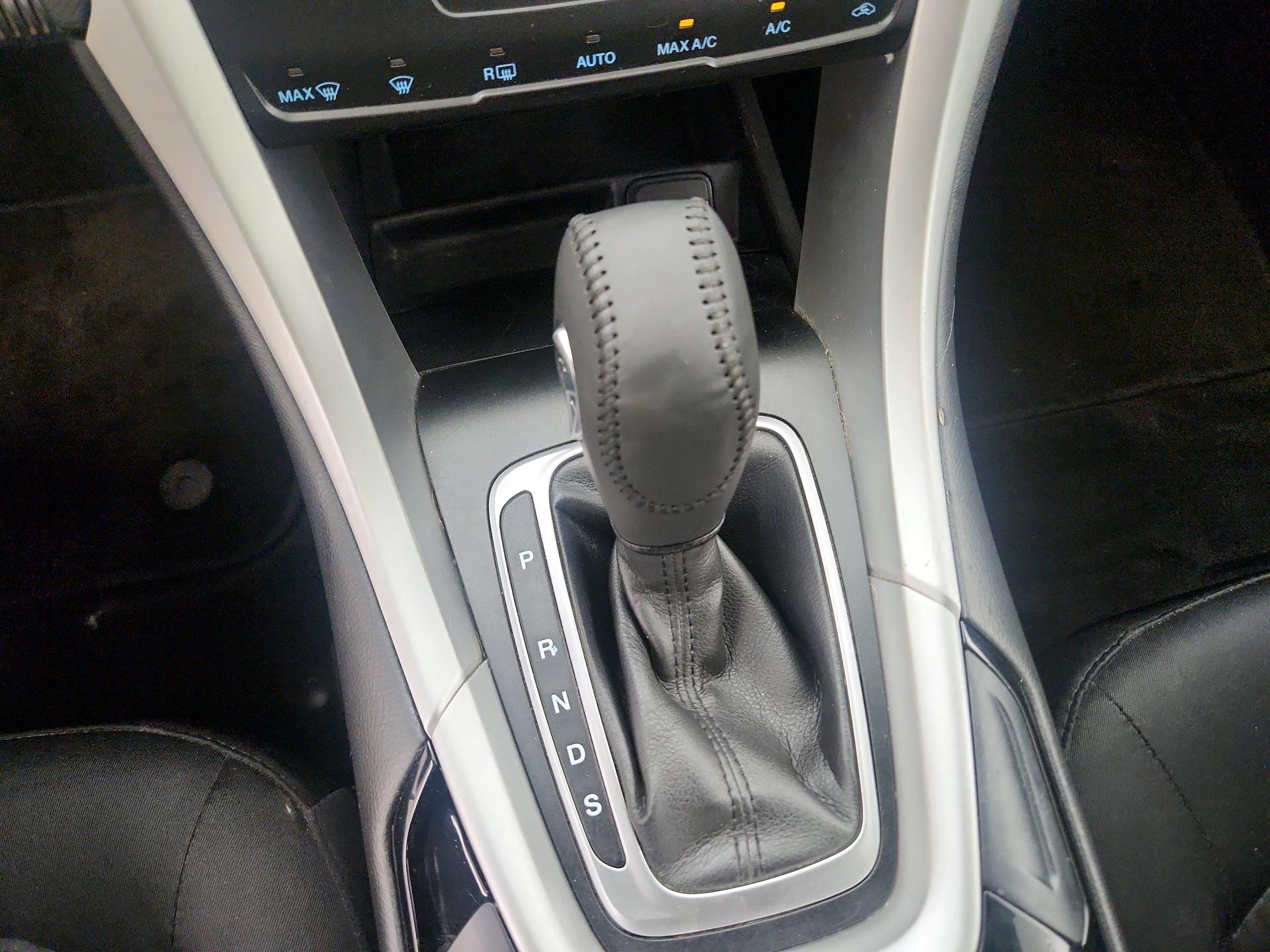 Thumbnail: 2014 Ford Fusion - 17