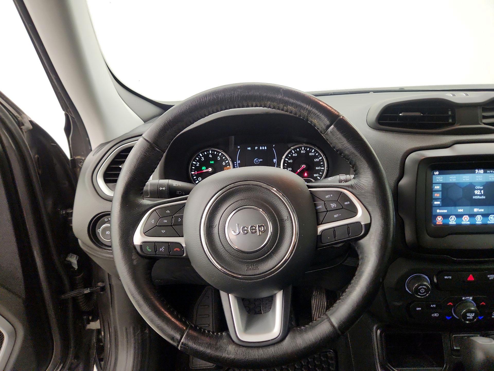 Thumbnail: 2019 Jeep Renegade - 10