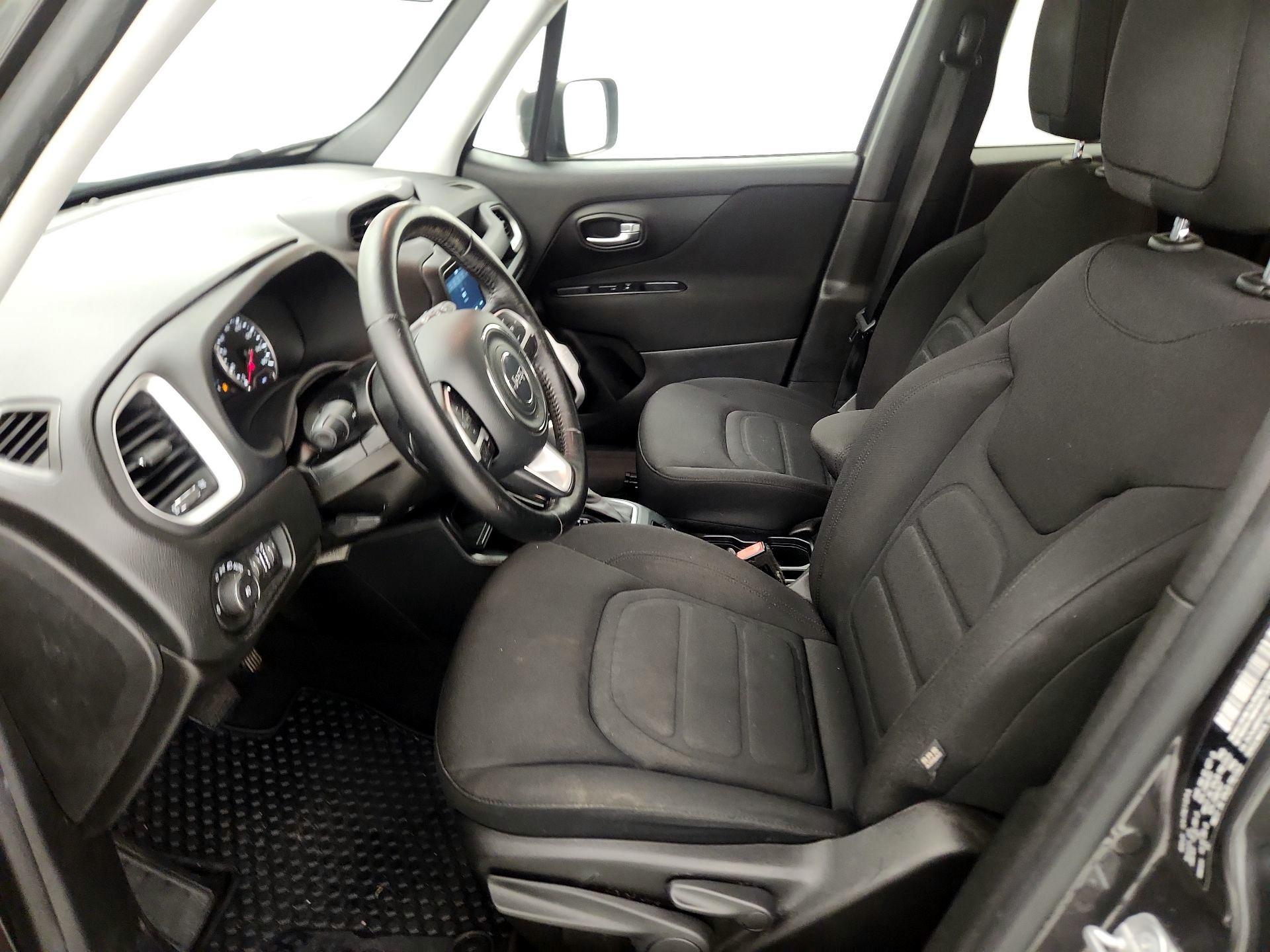 Thumbnail: 2019 Jeep Renegade - 11