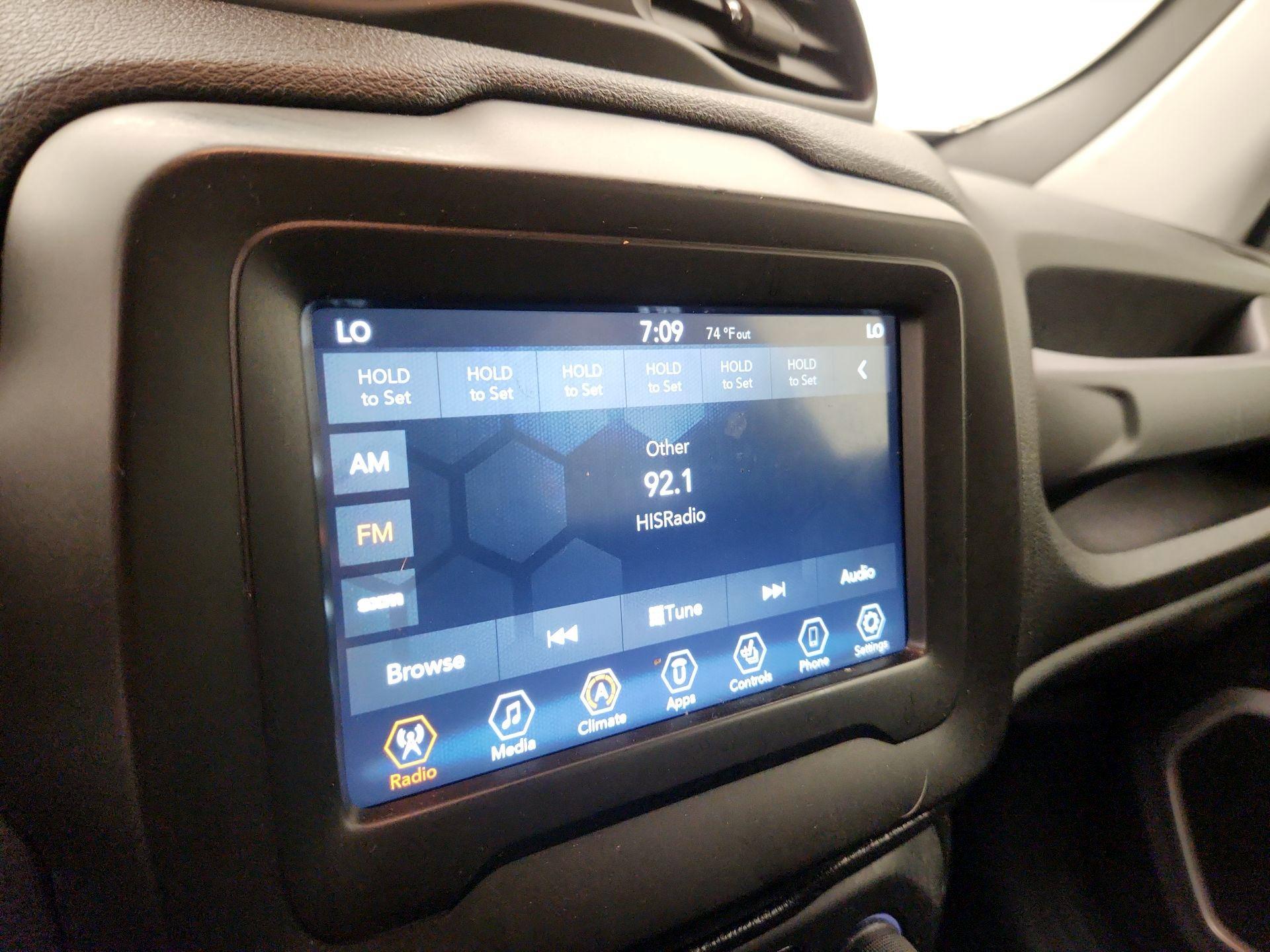 Thumbnail: 2019 Jeep Renegade - 15