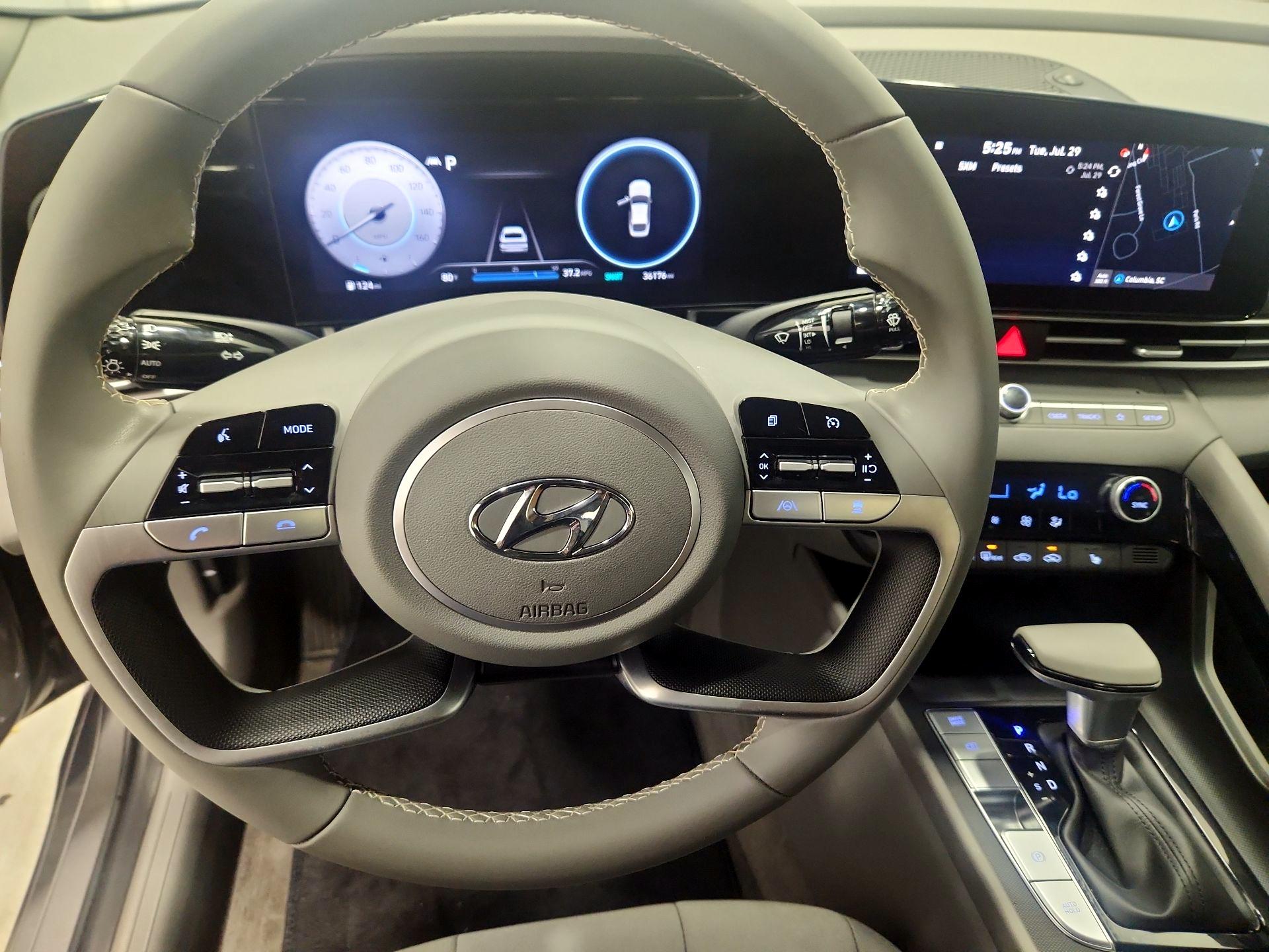 Thumbnail: 2023 Hyundai Elantra - 9
