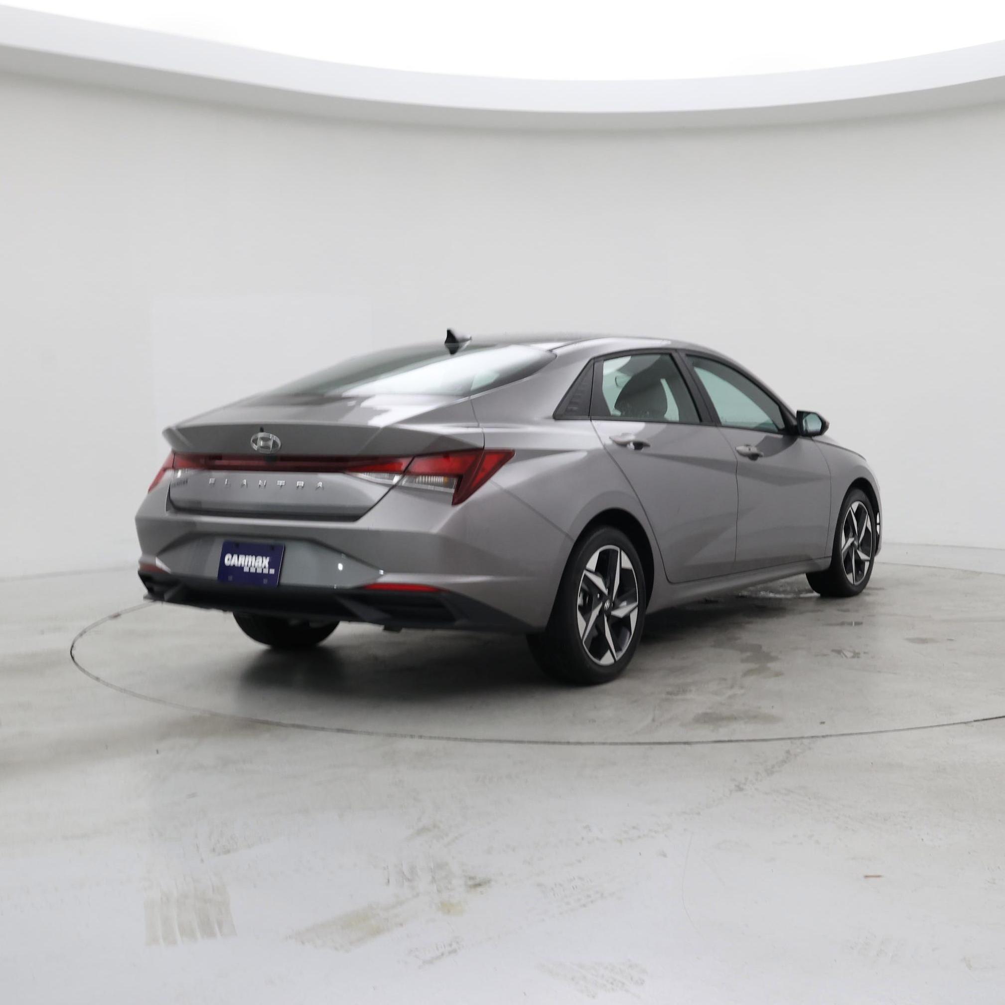 Thumbnail: 2023 Hyundai Elantra - 8