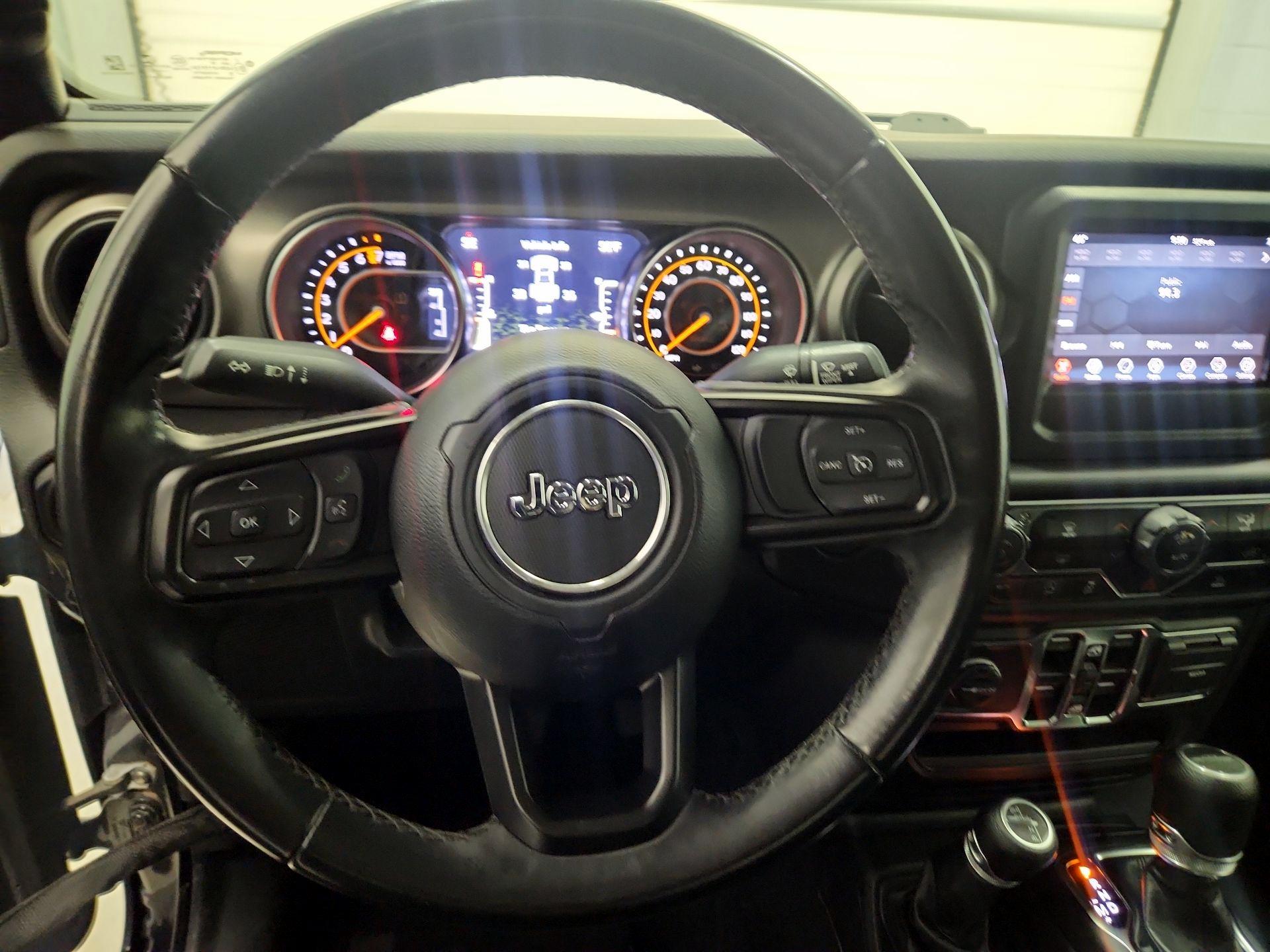 Thumbnail: 2020 Jeep Gladiator - 10