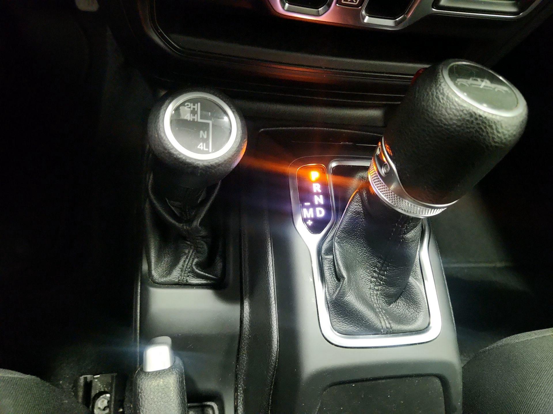 Thumbnail: 2020 Jeep Gladiator - 17