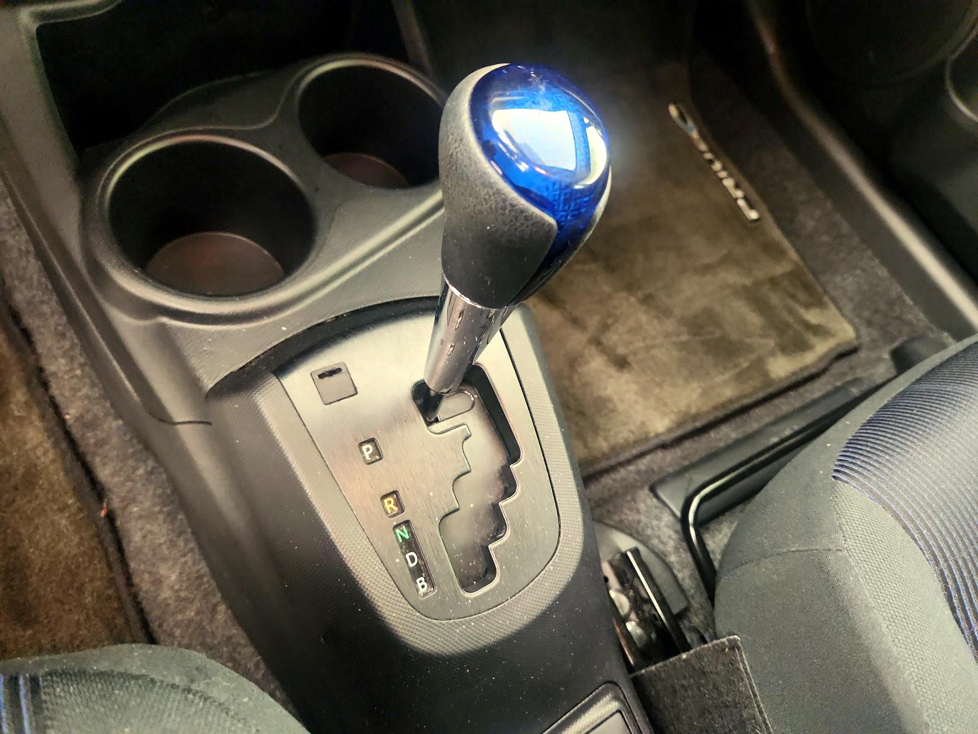 Thumbnail: 2016 Toyota Prius c - 16