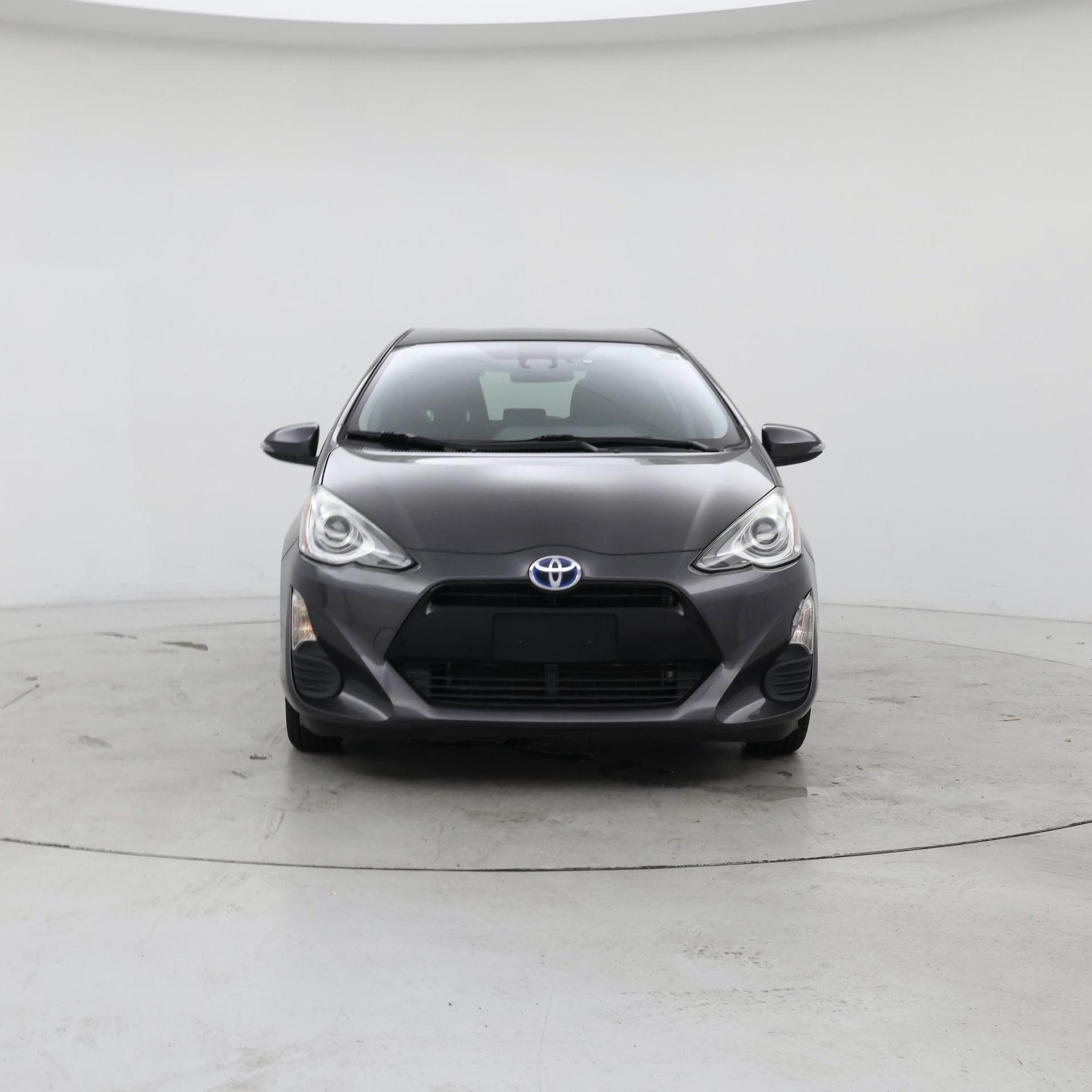 Thumbnail: 2016 Toyota Prius c - 5