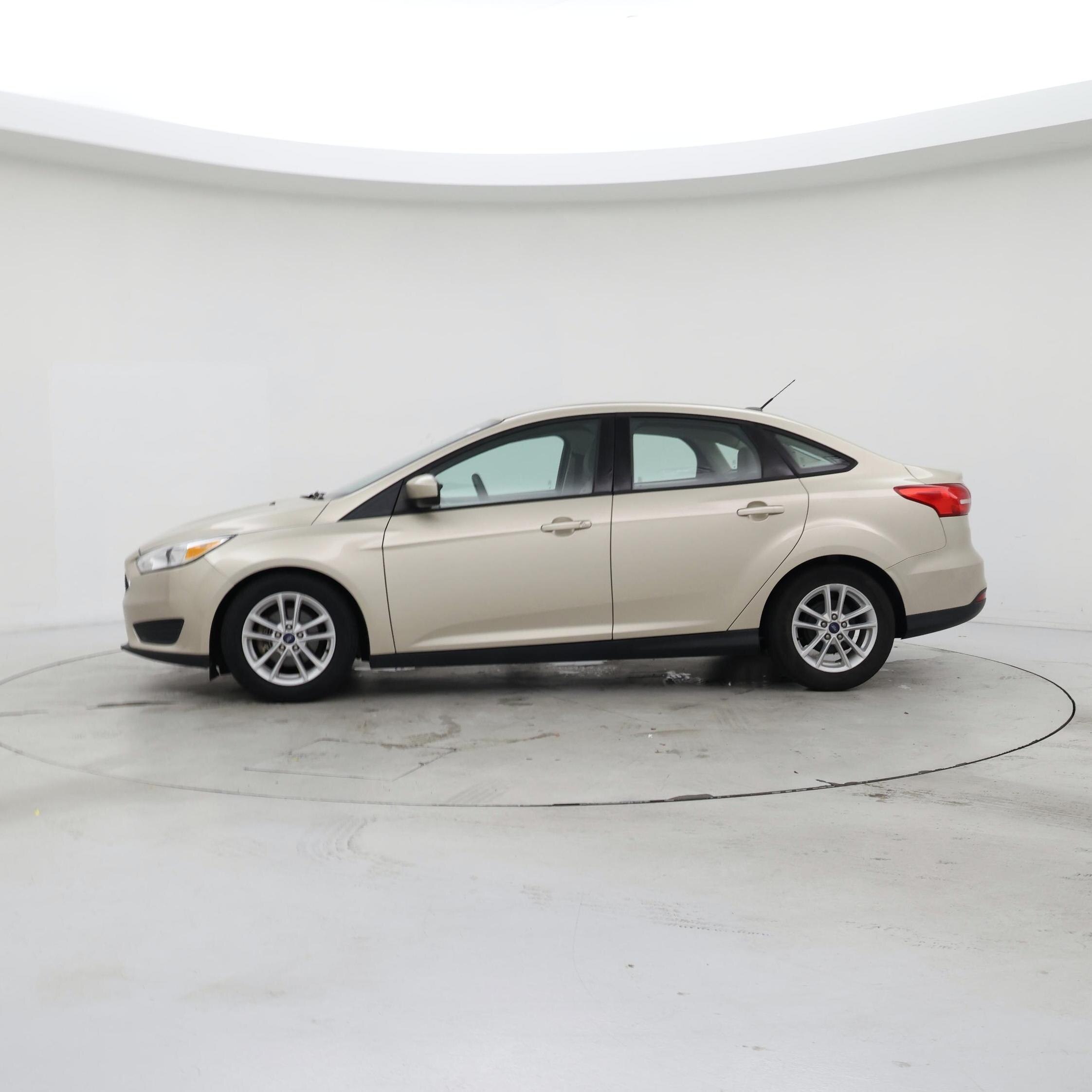 Thumbnail: 2018 Ford Focus - 3