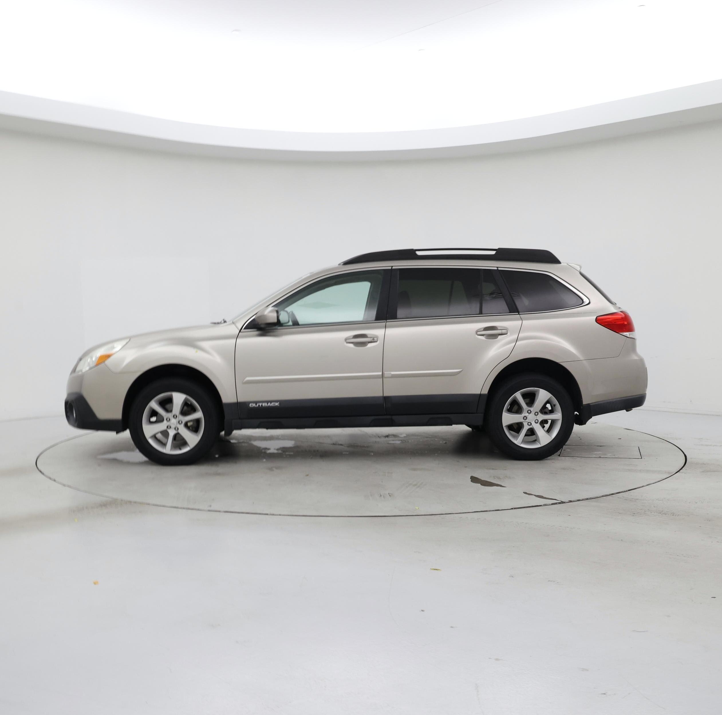Thumbnail: 2014 Subaru Outback - 3