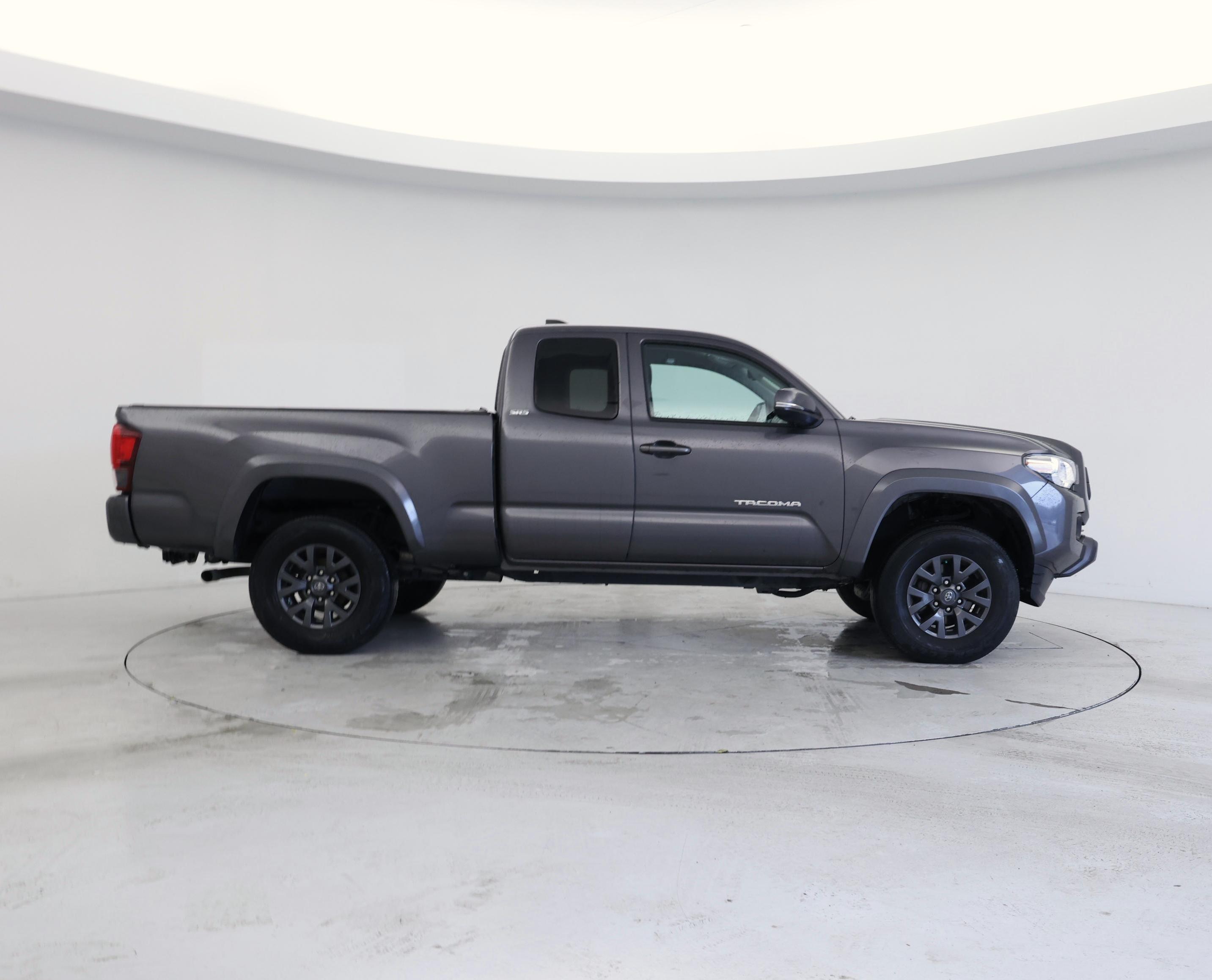 Thumbnail: 2022 Toyota Tacoma - 7