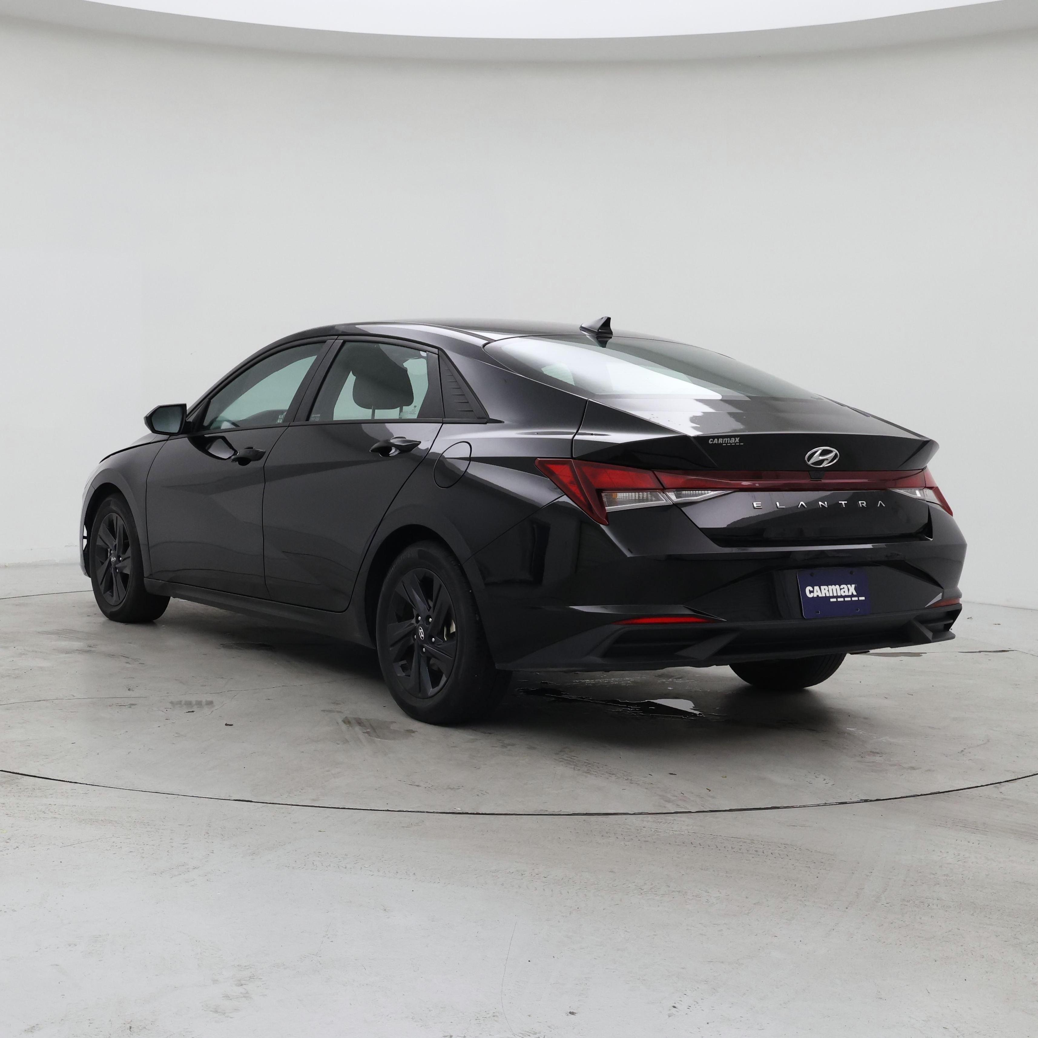 Thumbnail: 2022 Hyundai Elantra - 2