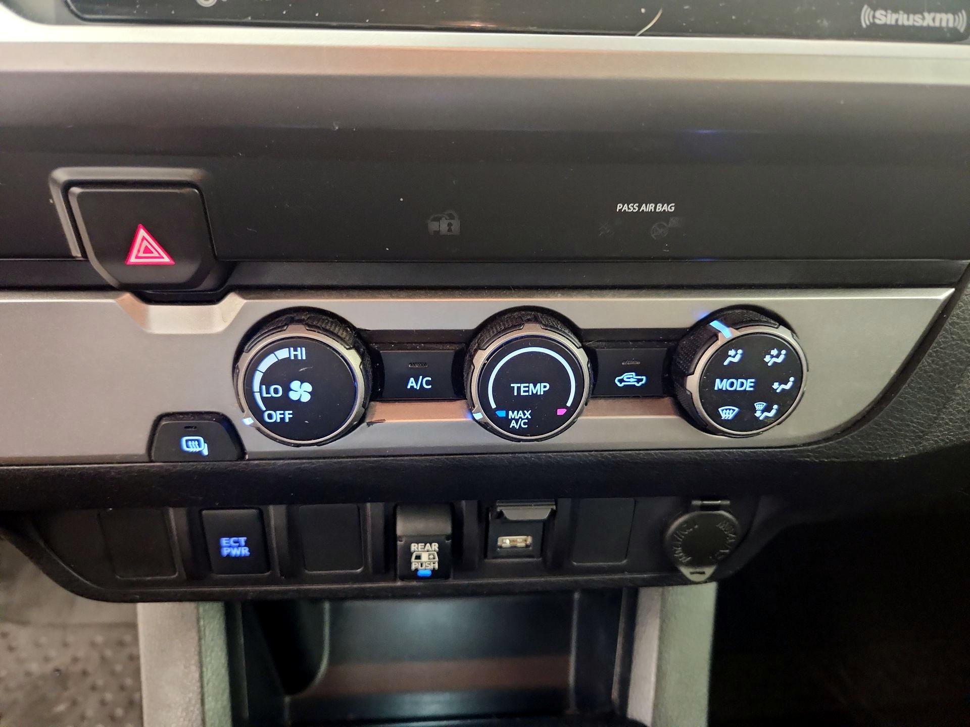 Thumbnail: 2020 Toyota Tacoma - 16
