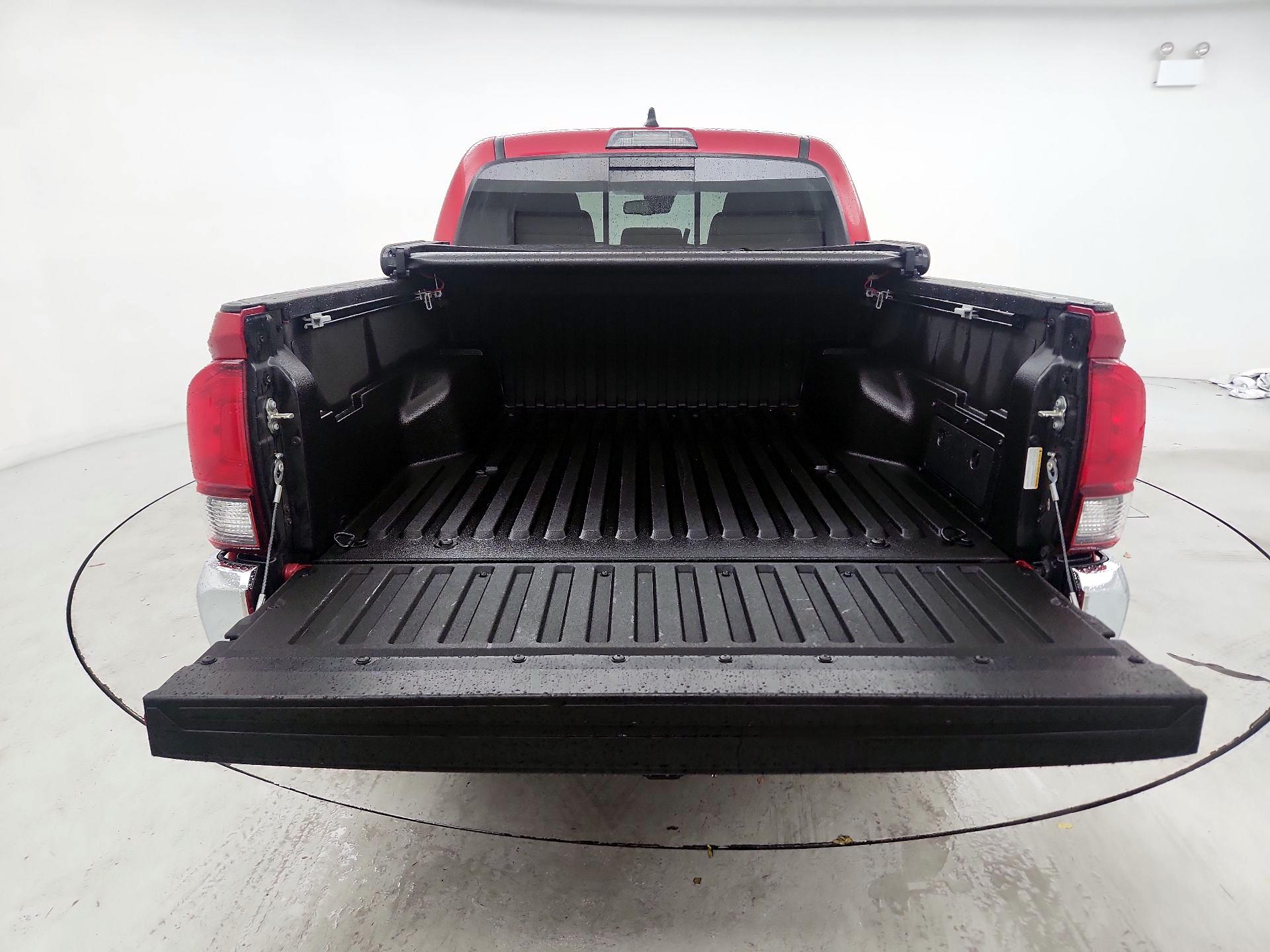 Thumbnail: 2020 Toyota Tacoma - 20