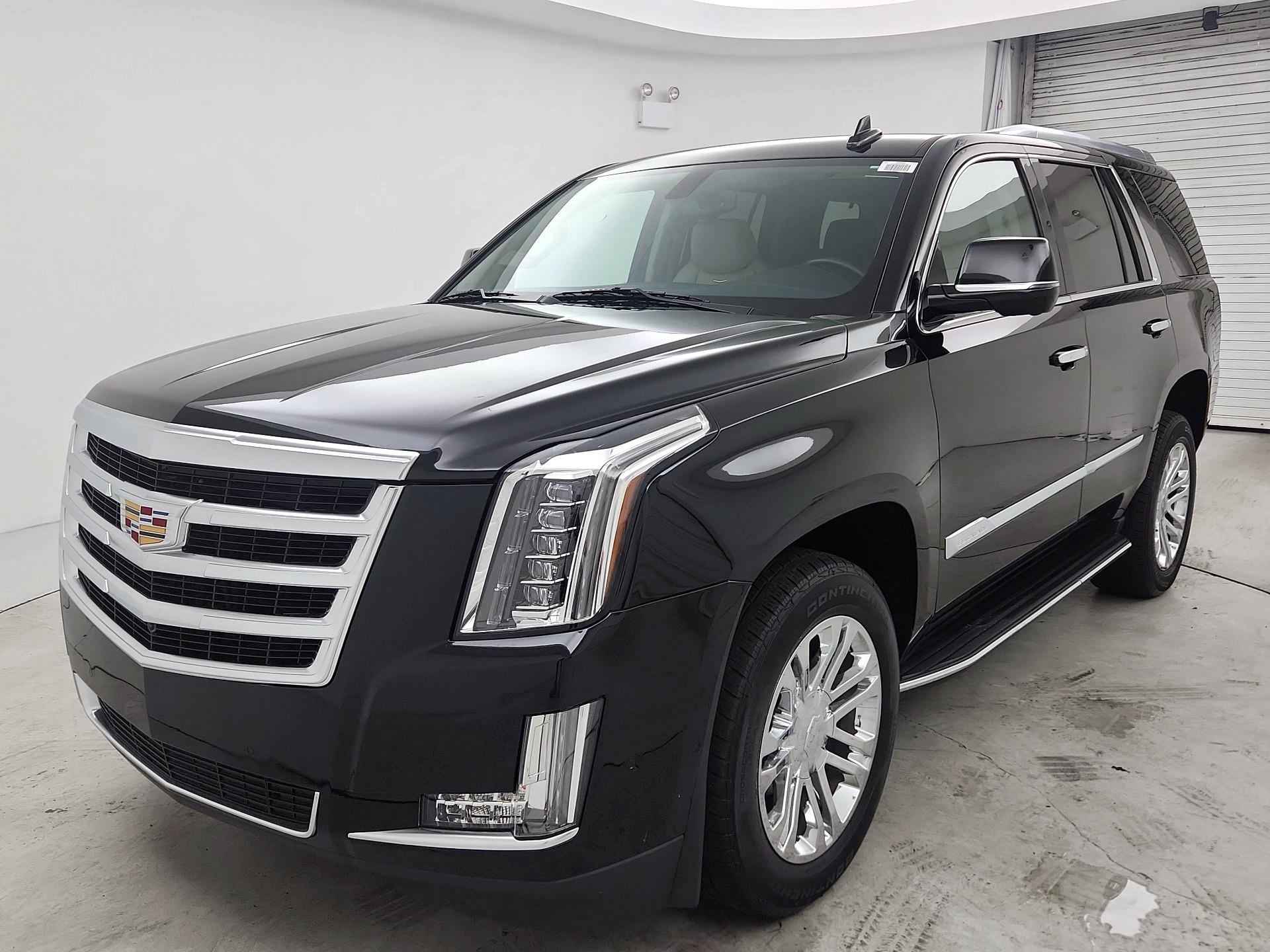 Thumbnail: 2020 Cadillac Escalade - 3
