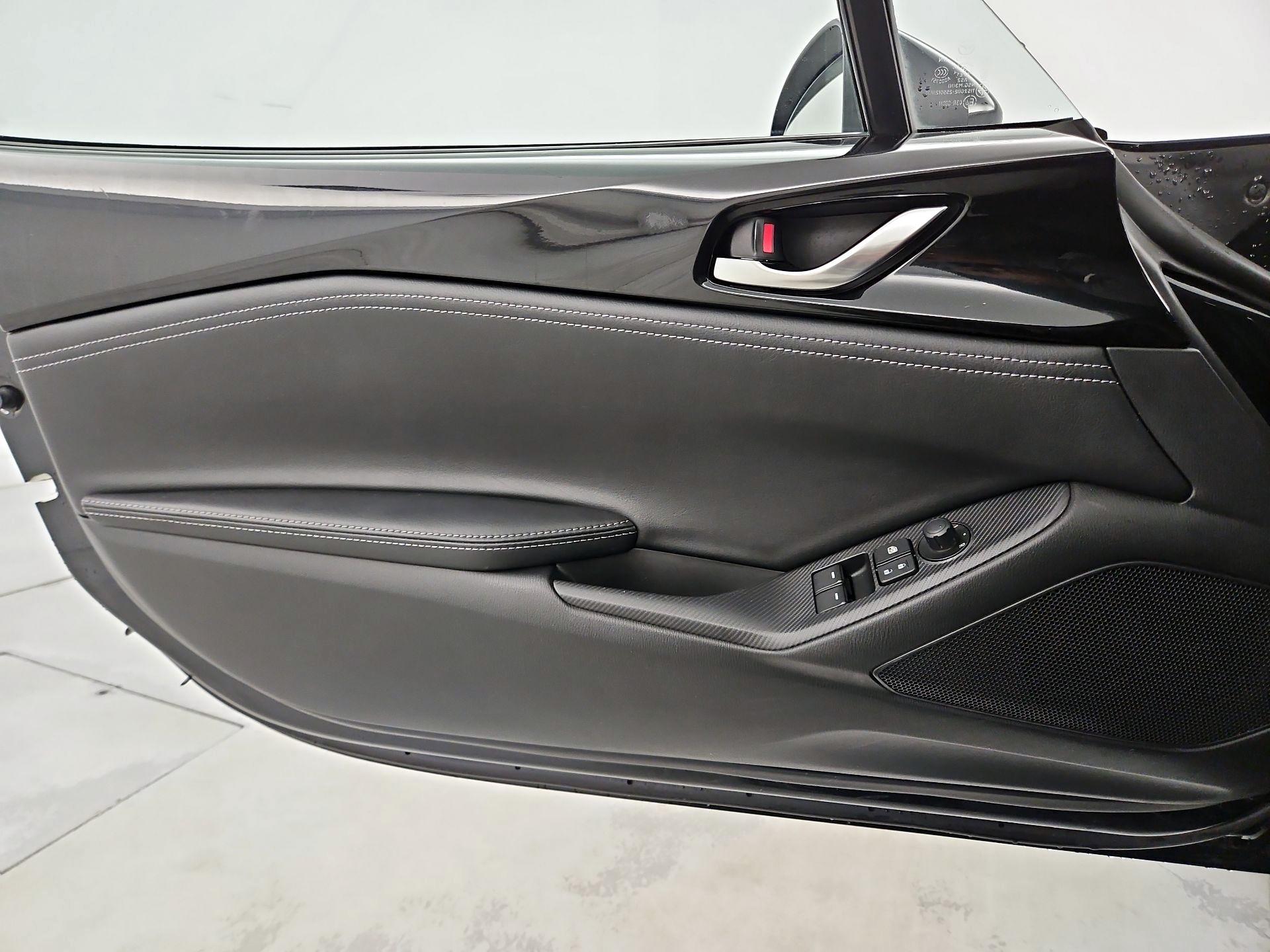 Thumbnail: 2023 Mazda MX-5 Miata - 12