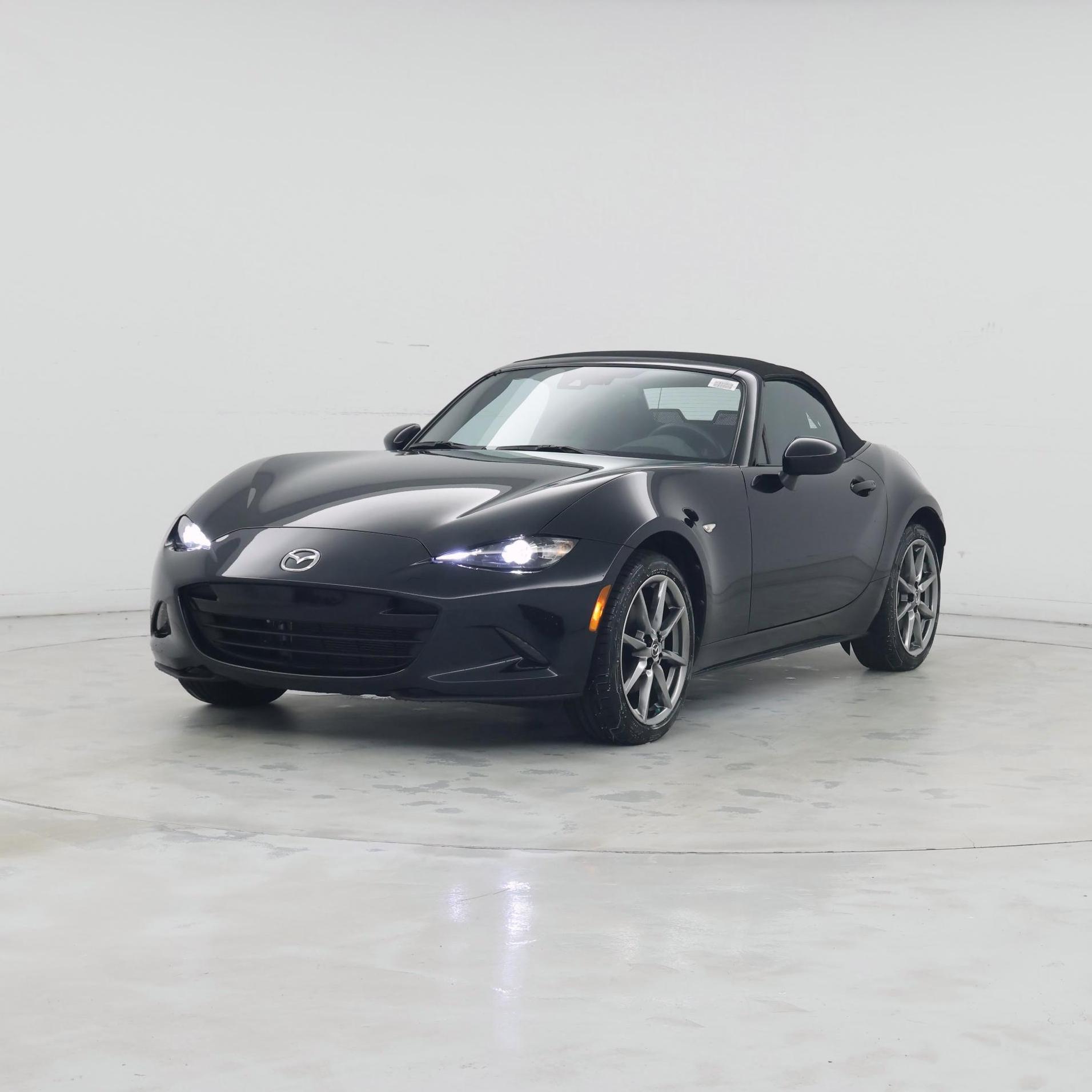 Thumbnail: 2023 Mazda MX-5 Miata - 4