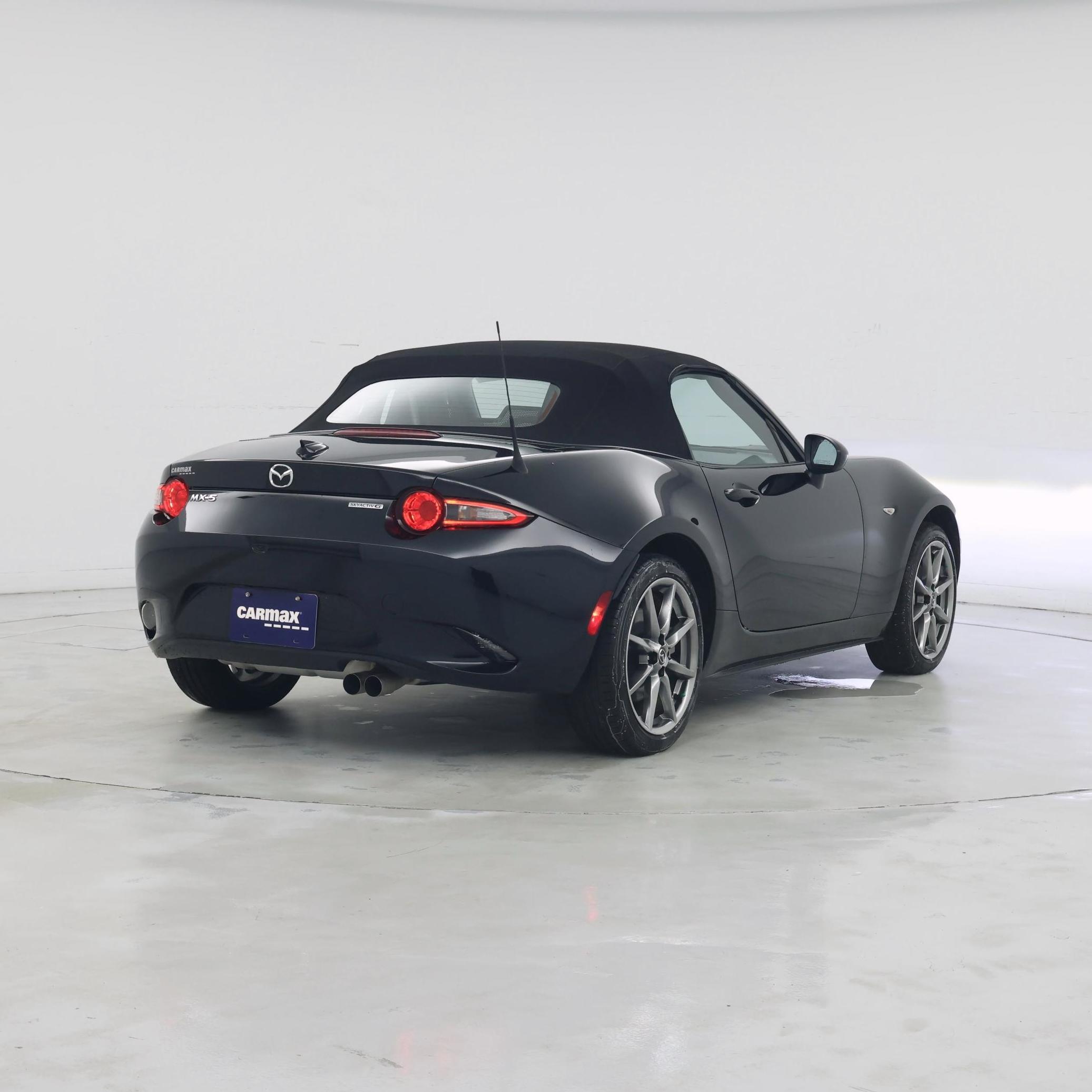 Thumbnail: 2023 Mazda MX-5 Miata - 8